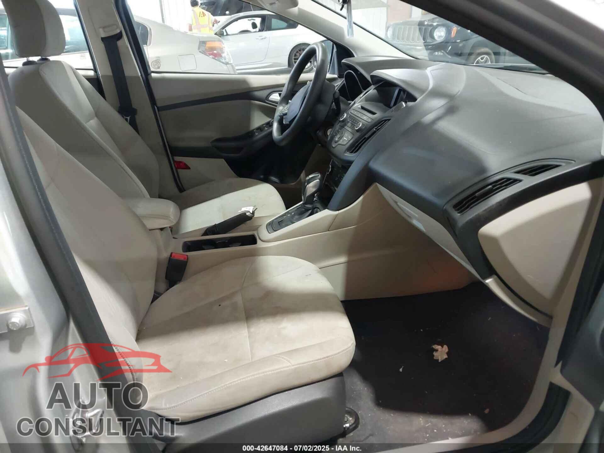FORD FOCUS 2015 - 1FADP3F28FL214500