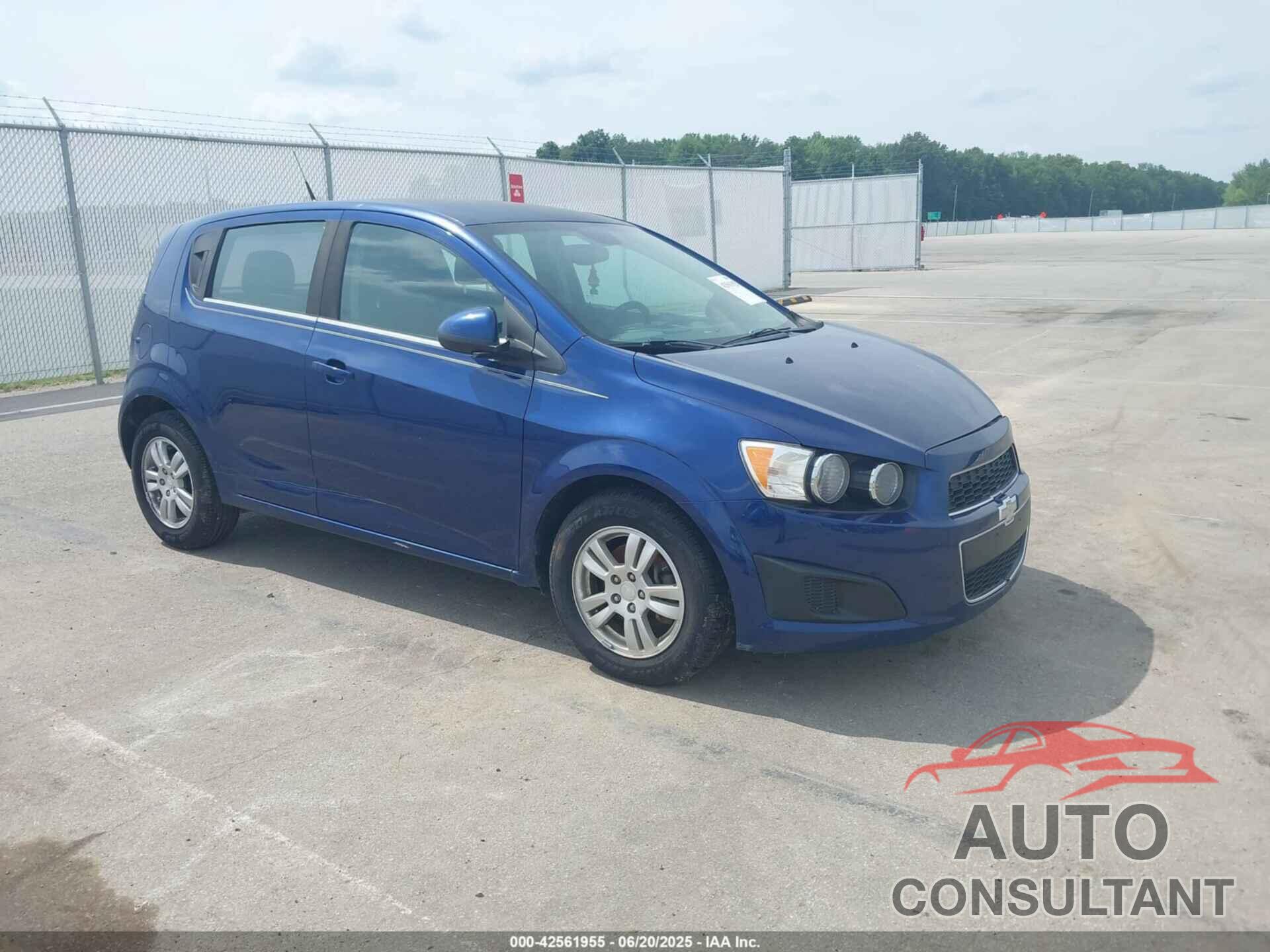 CHEVROLET SONIC 2013 - 1G1JC6SG1D4199513