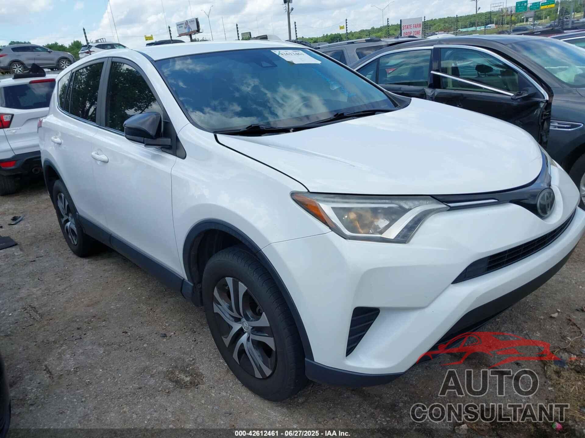 TOYOTA RAV4 2017 - JTMZFREVXHJ141100