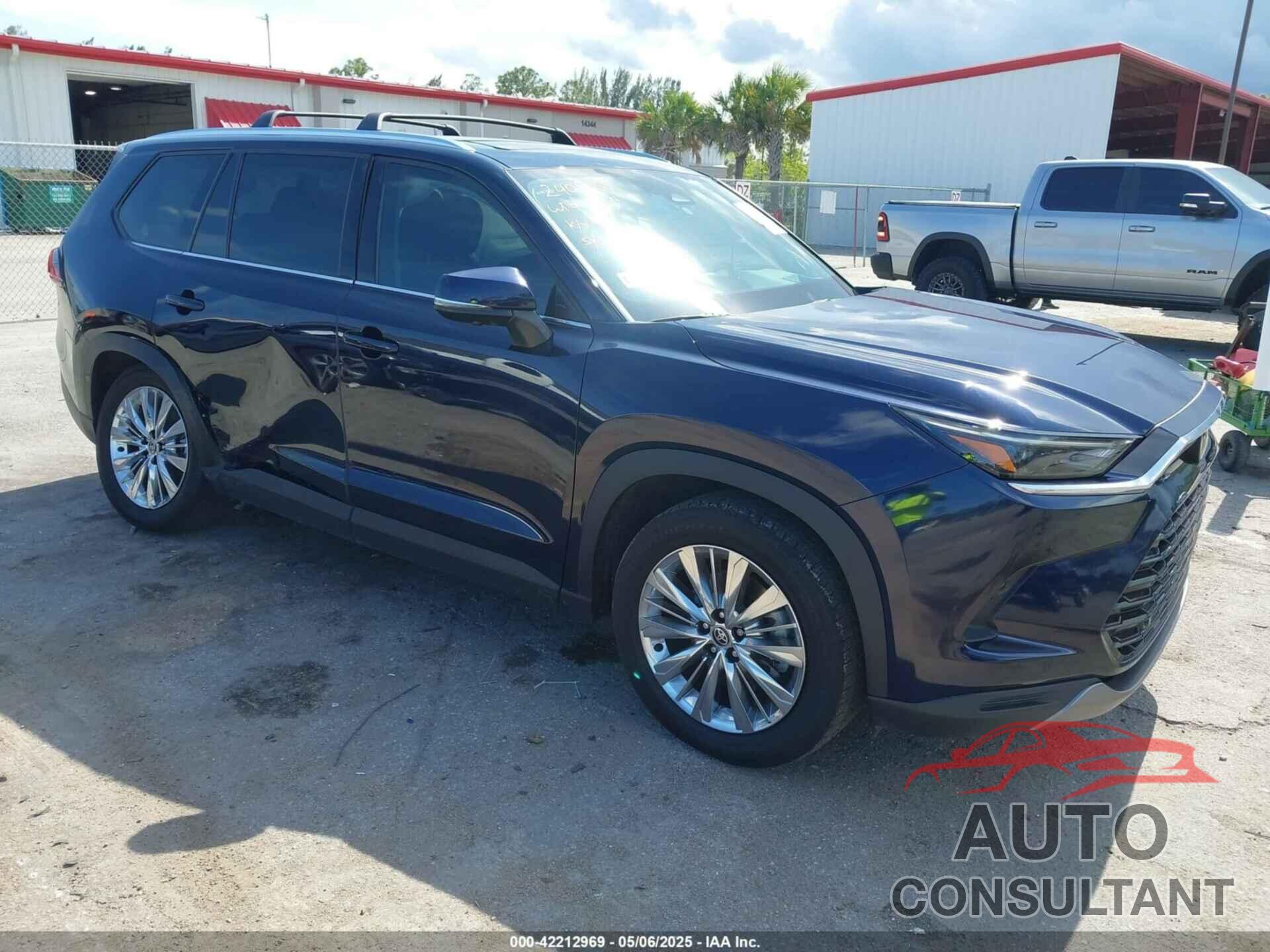TOYOTA GRAND HIGHLANDER 2024 - 5TDAAAB56RS000899