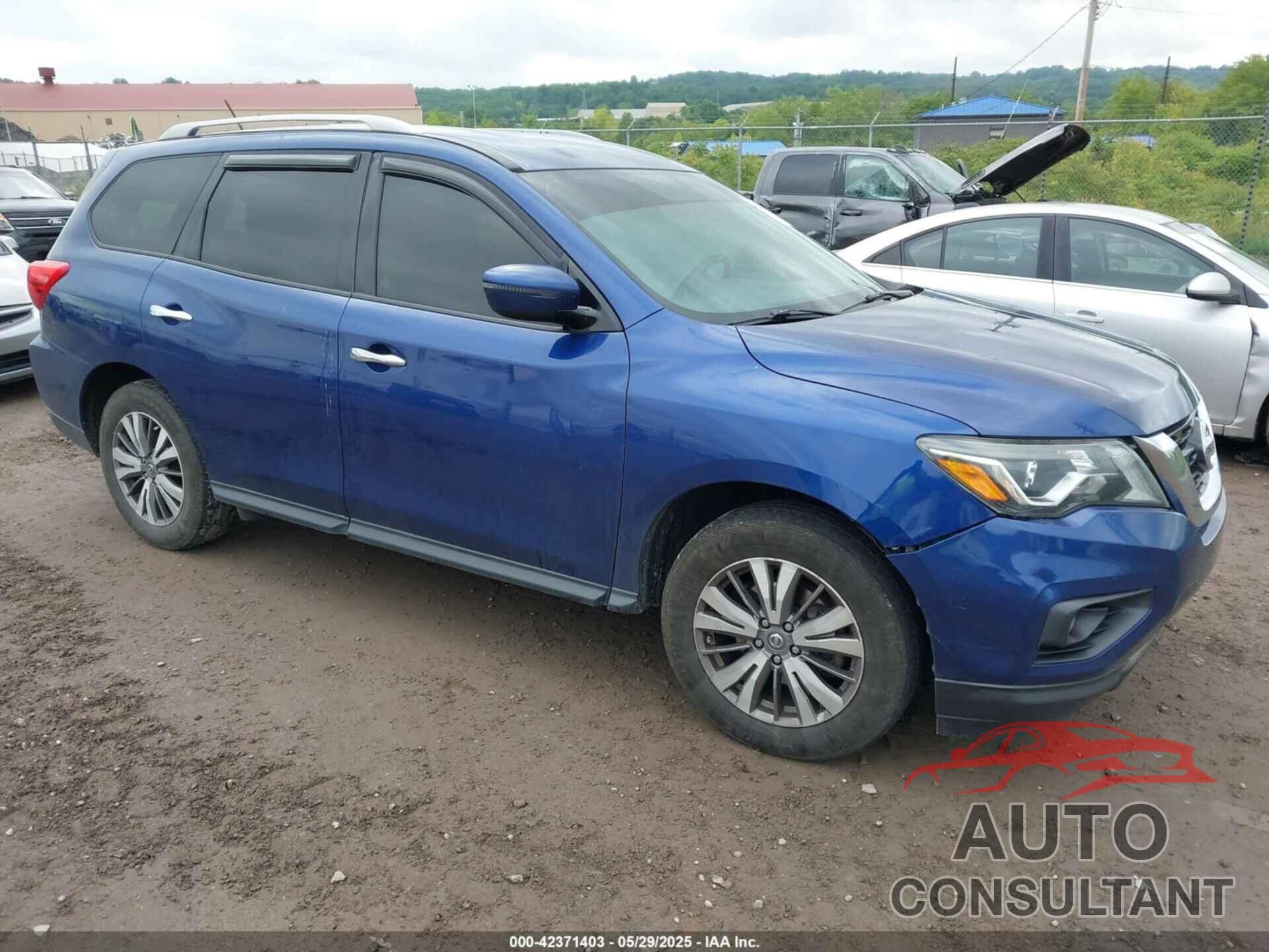 NISSAN PATHFINDER 2018 - 5N1DR2MM1JC621095