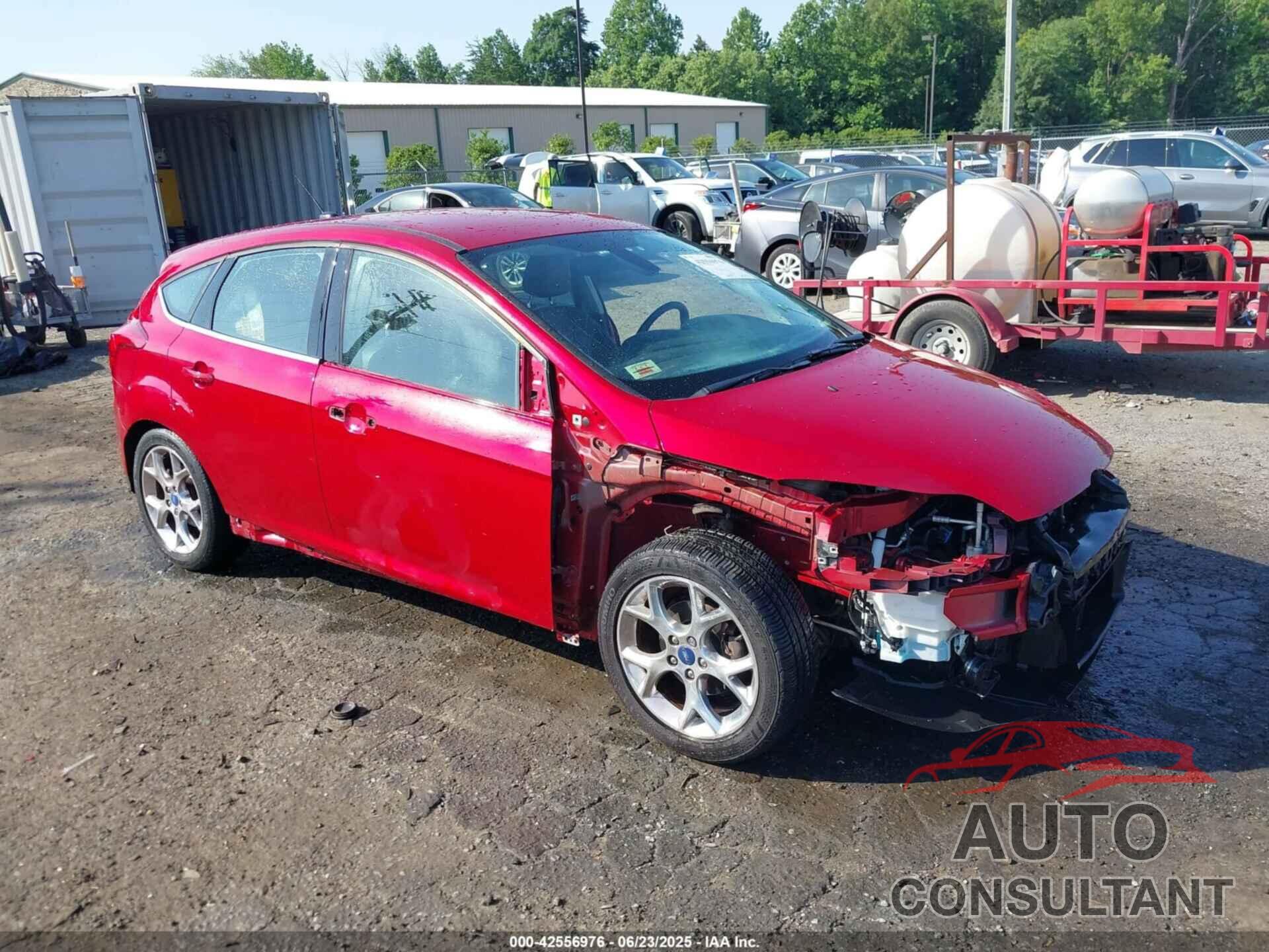 FORD FOCUS 2012 - 1FAHP3N26CL151525