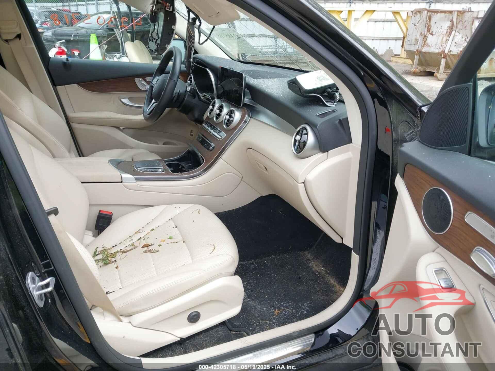 MERCEDES-BENZ GLC 300 2022 - W1N0G8EB5NV389838
