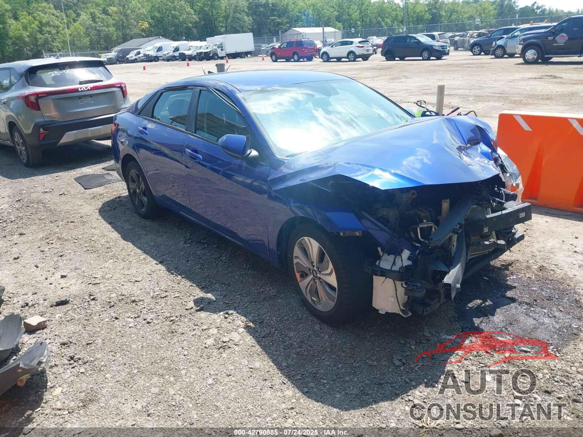 HYUNDAI ELANTRA 2022 - KMHLS4AG7NU369010