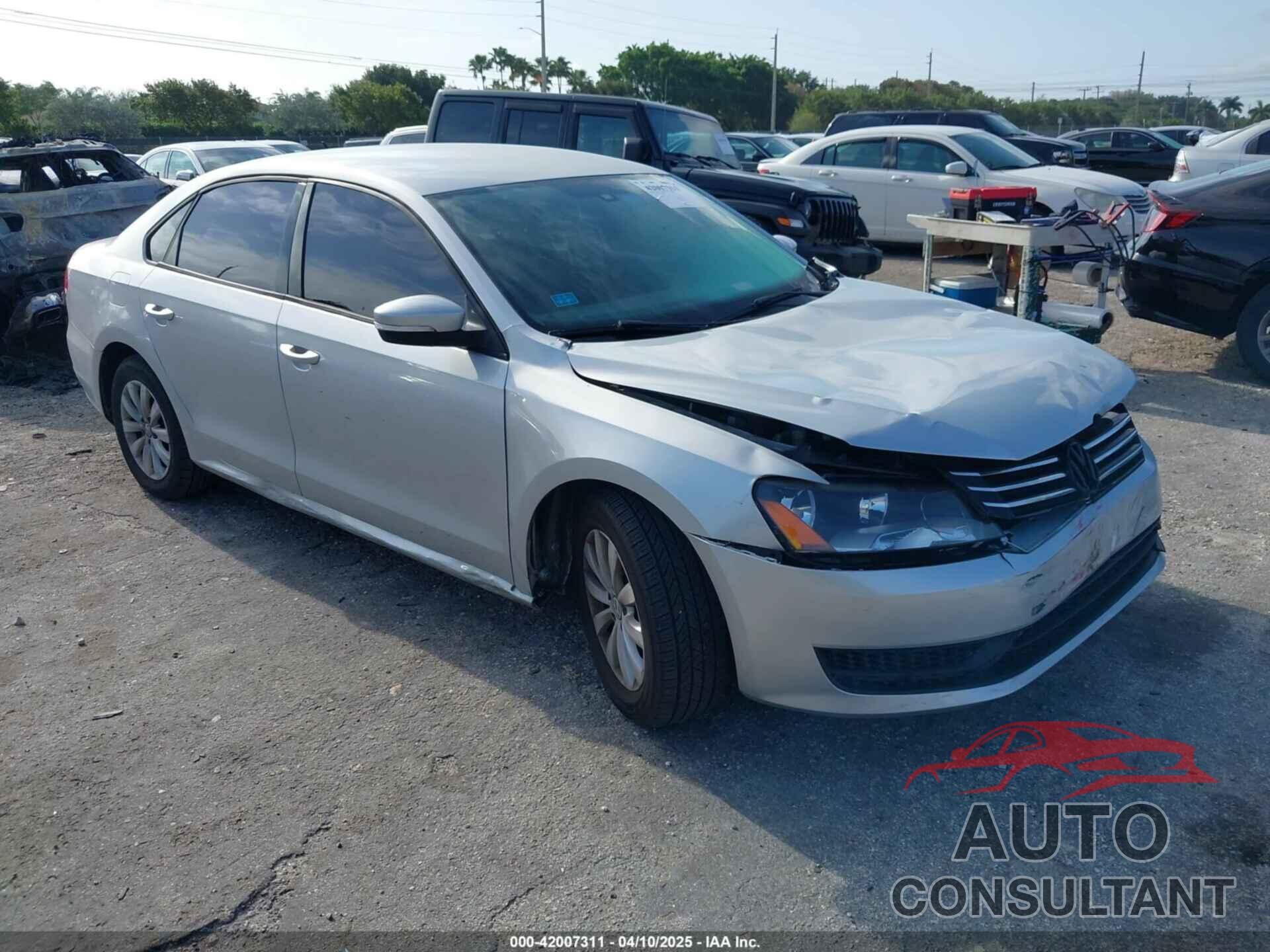 VOLKSWAGEN PASSAT 2013 - 1VWAP7A31DC065040