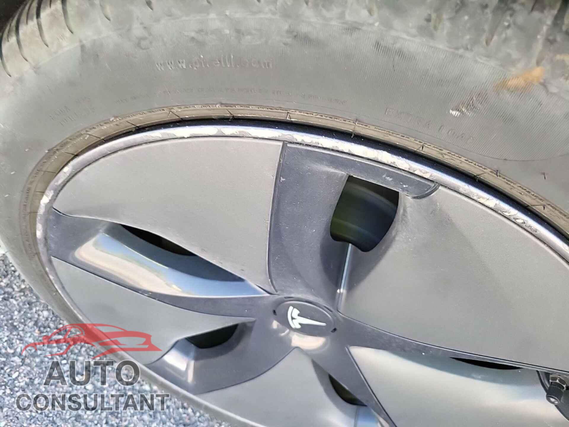 TESLA MODEL 3 2020 - 5YJ3E1EB7LF637357