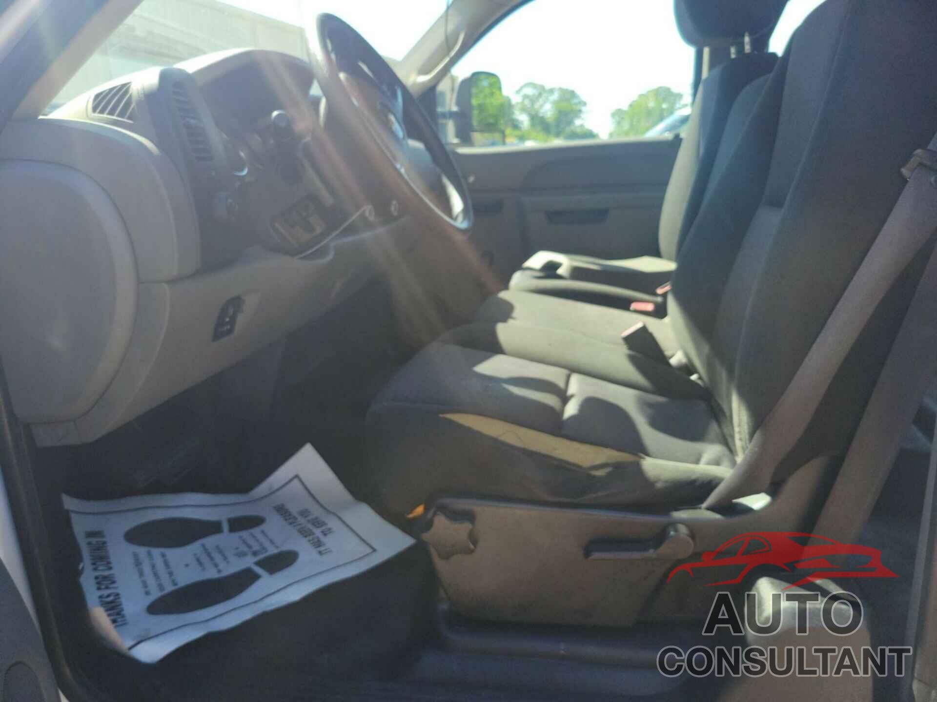 CHEVROLET SILVERADO 2500HD 2011 - 1GC2CVCG2BZ108429