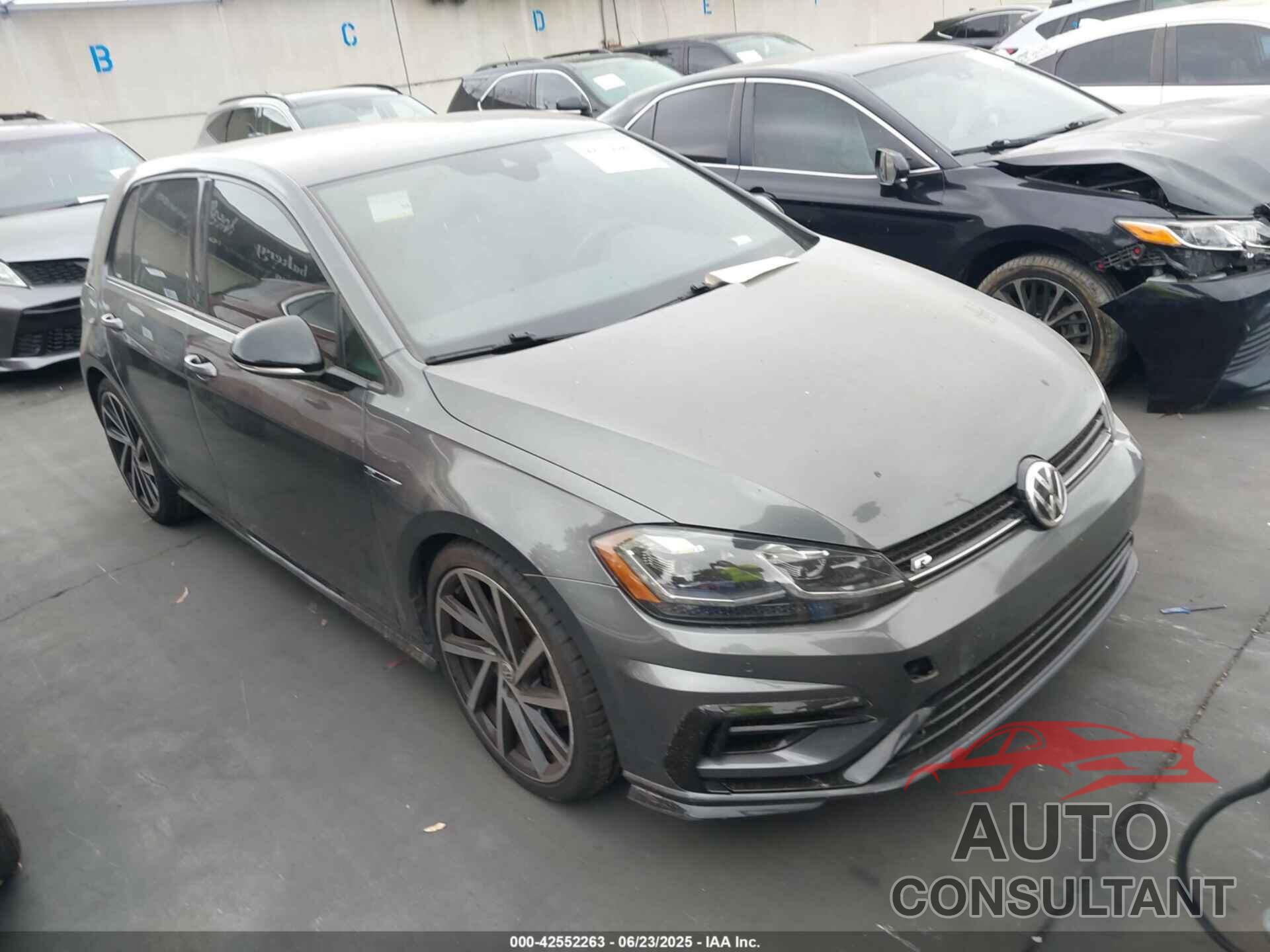 VOLKSWAGEN GOLF R 2018 - WVWWF7AU2JW179126