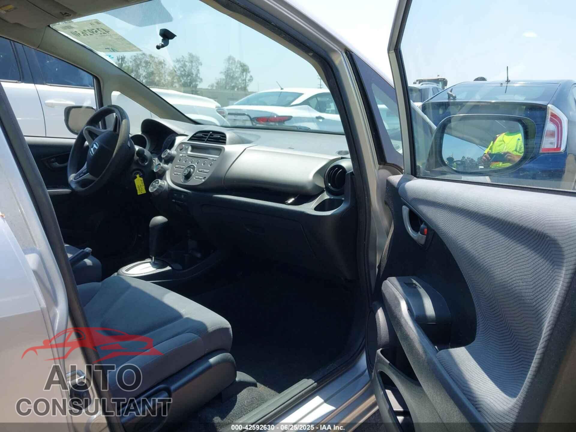 HONDA FIT 2012 - JHMGE8H33CC030446