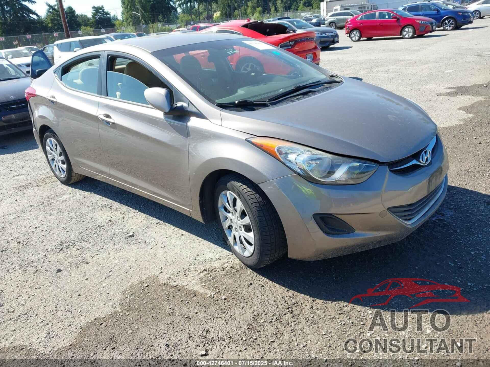 HYUNDAI ELANTRA 2012 - 5NPDH4AE1CH128315