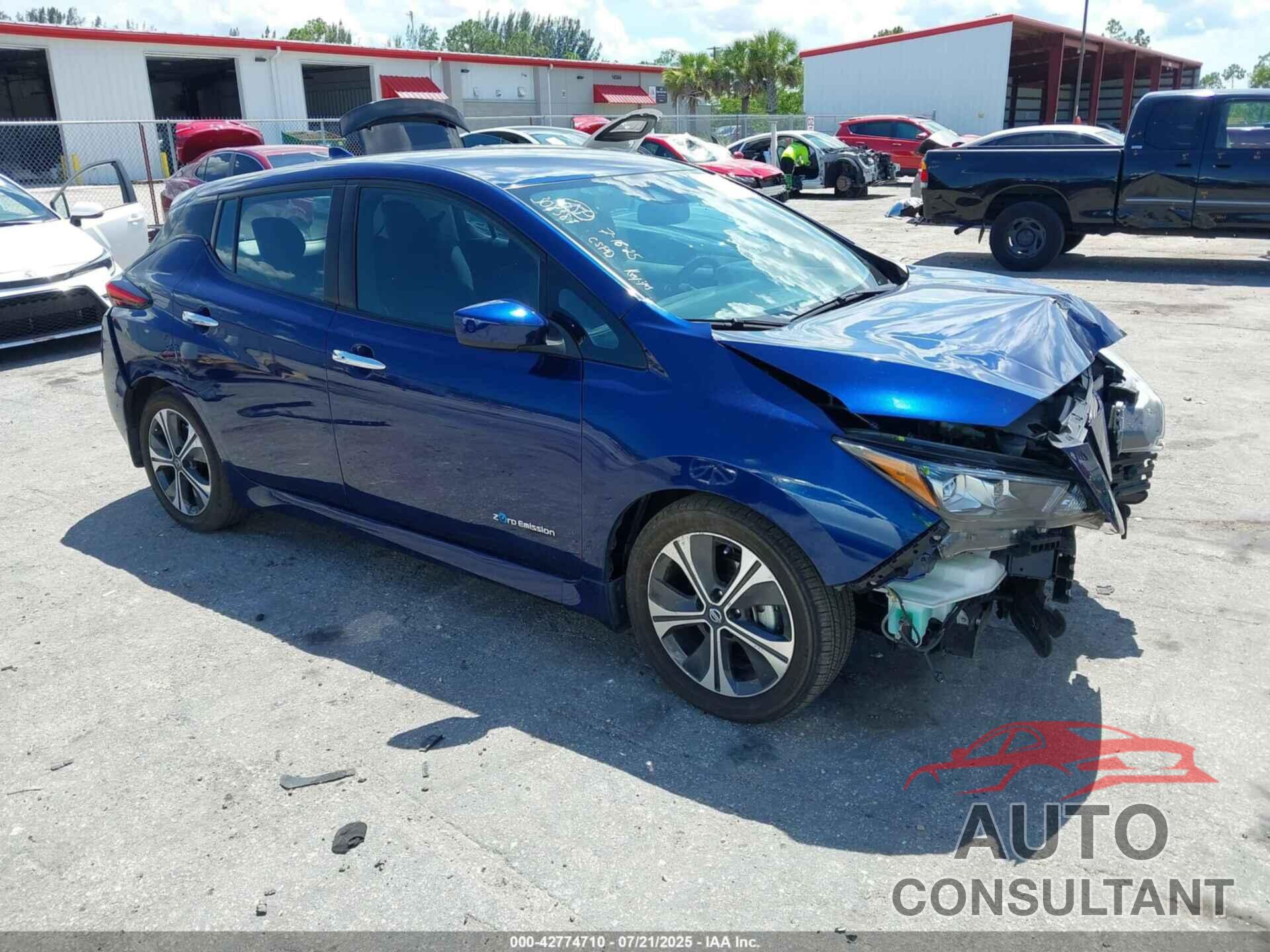 NISSAN LEAF 2018 - 1N4AZ1CP1JC308387