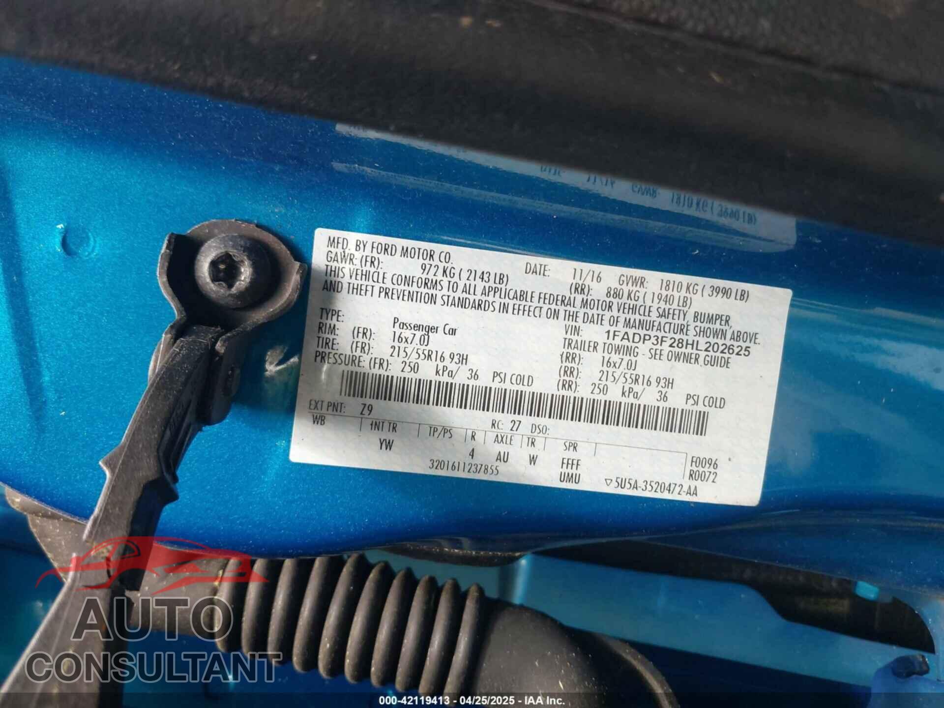 FORD FOCUS 2017 - 1FADP3F28HL202625