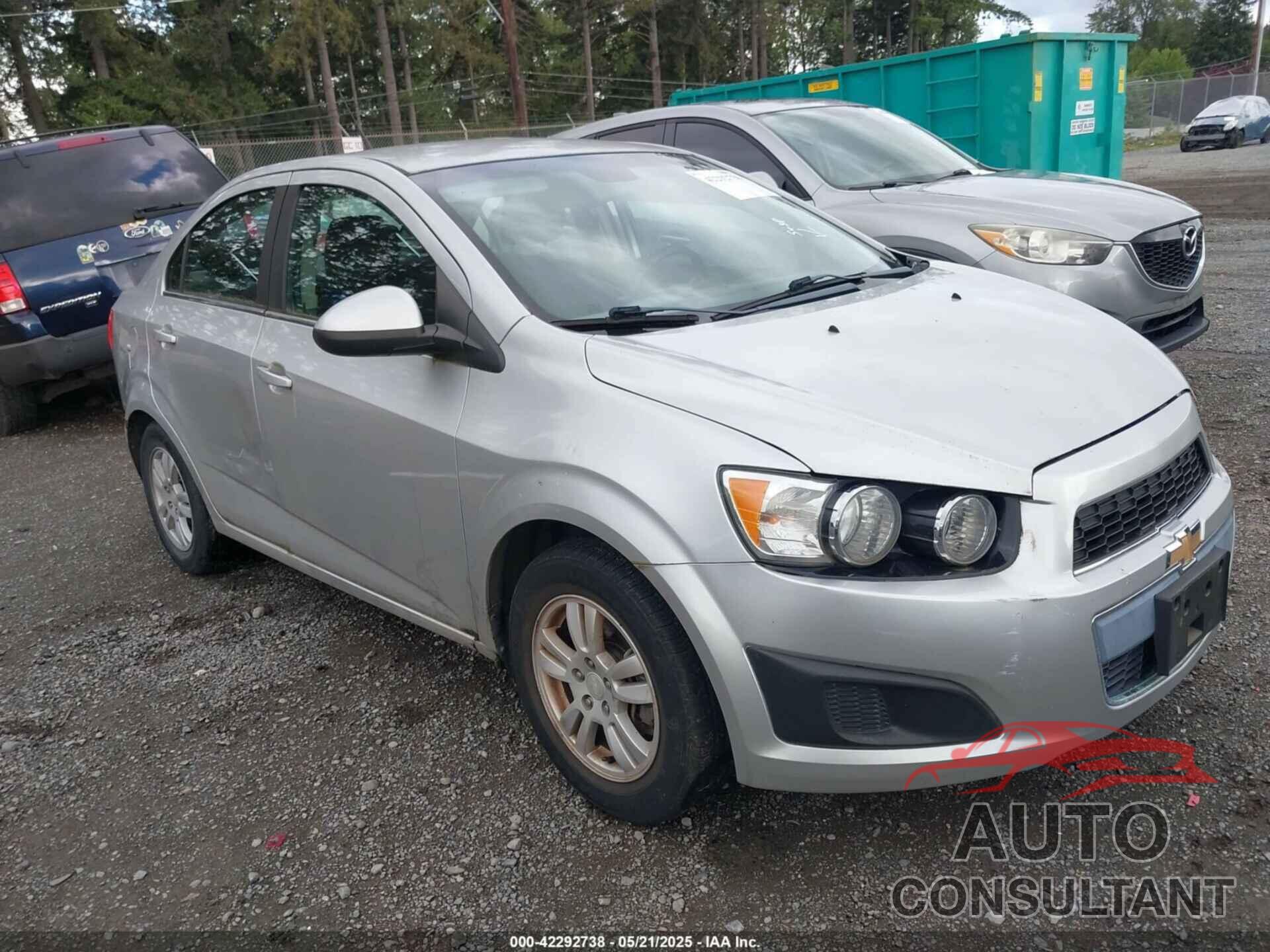 CHEVROLET SONIC 2013 - 1G1JC5SGXD4223754