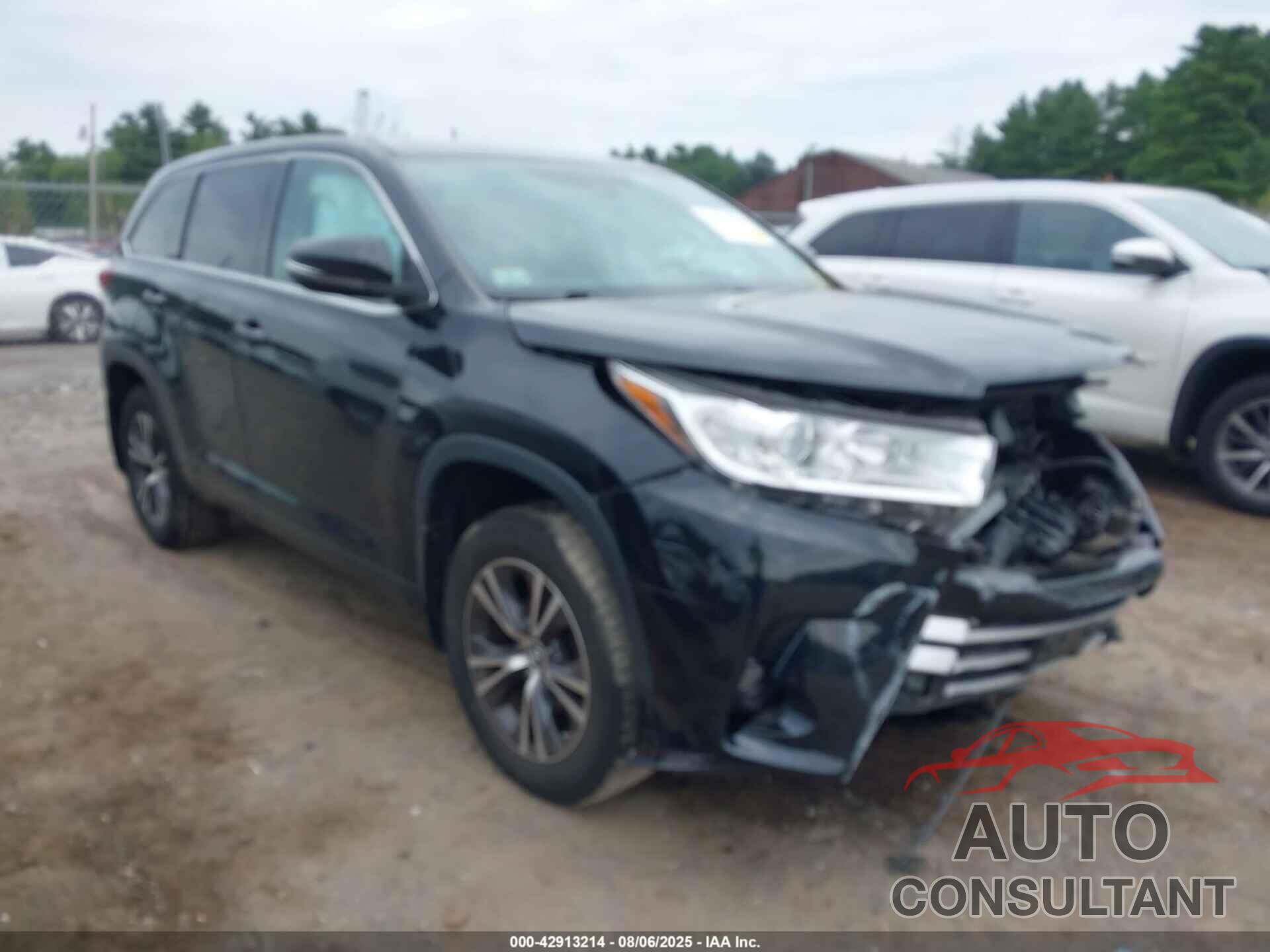 TOYOTA HIGHLANDER 2018 - 5TDBZRFH0JS891258