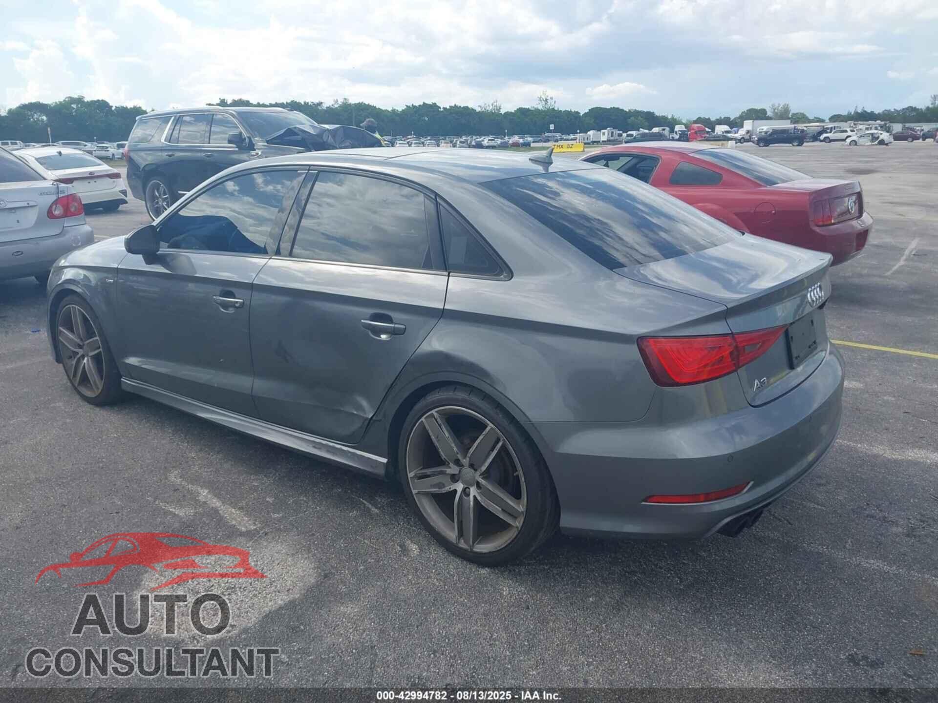 AUDI A3 2016 - WAUA7GFF4G1114220