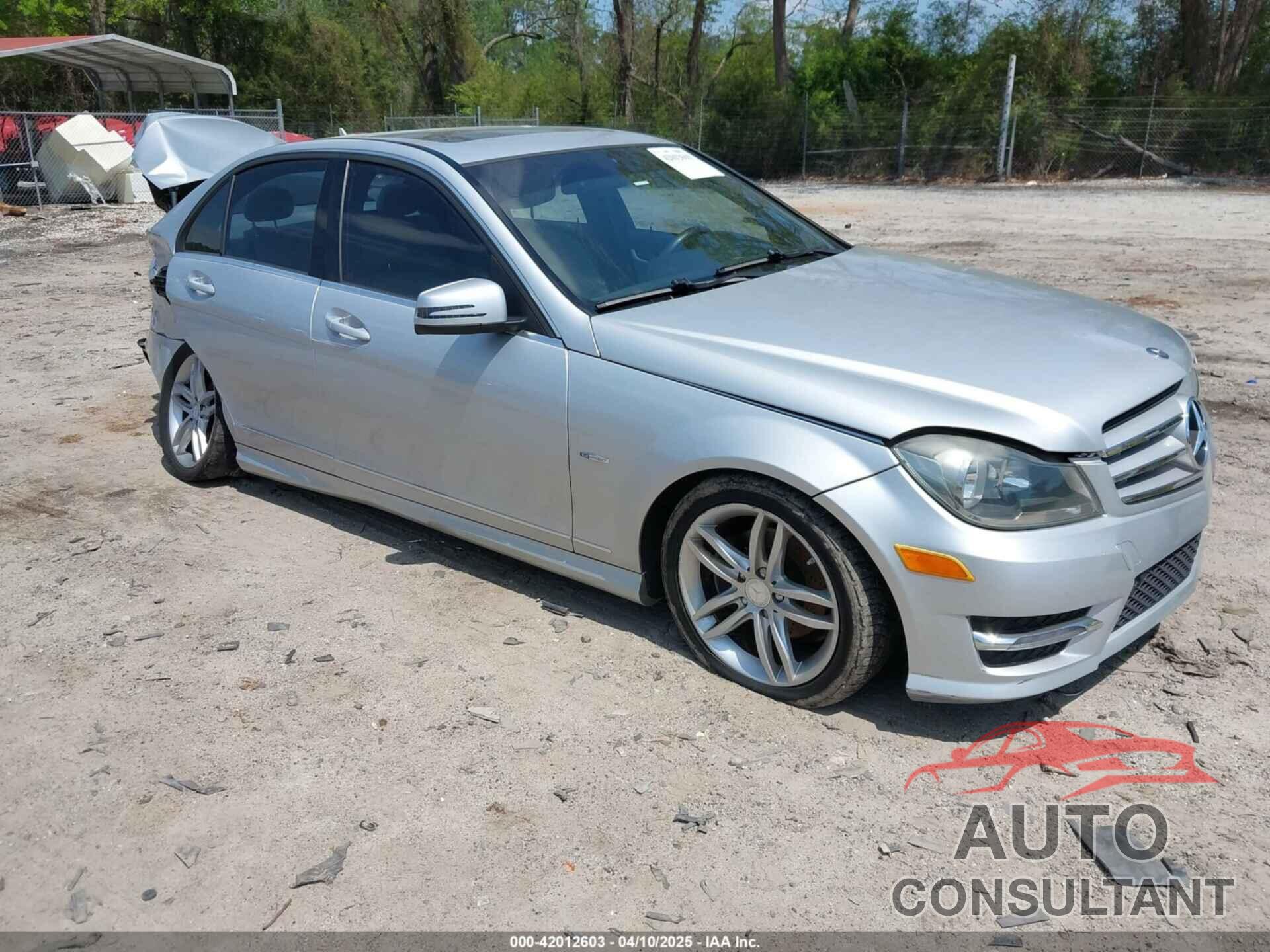 MERCEDES-BENZ C 250 2012 - WDDGF4HB8CR218946