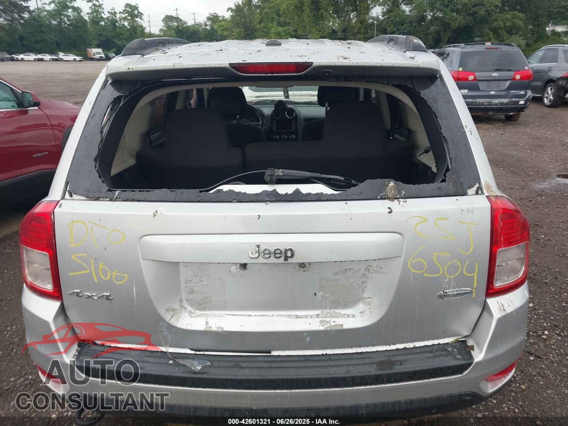 JEEP COMPASS 2011 - 1J4NF1FB3BD280876