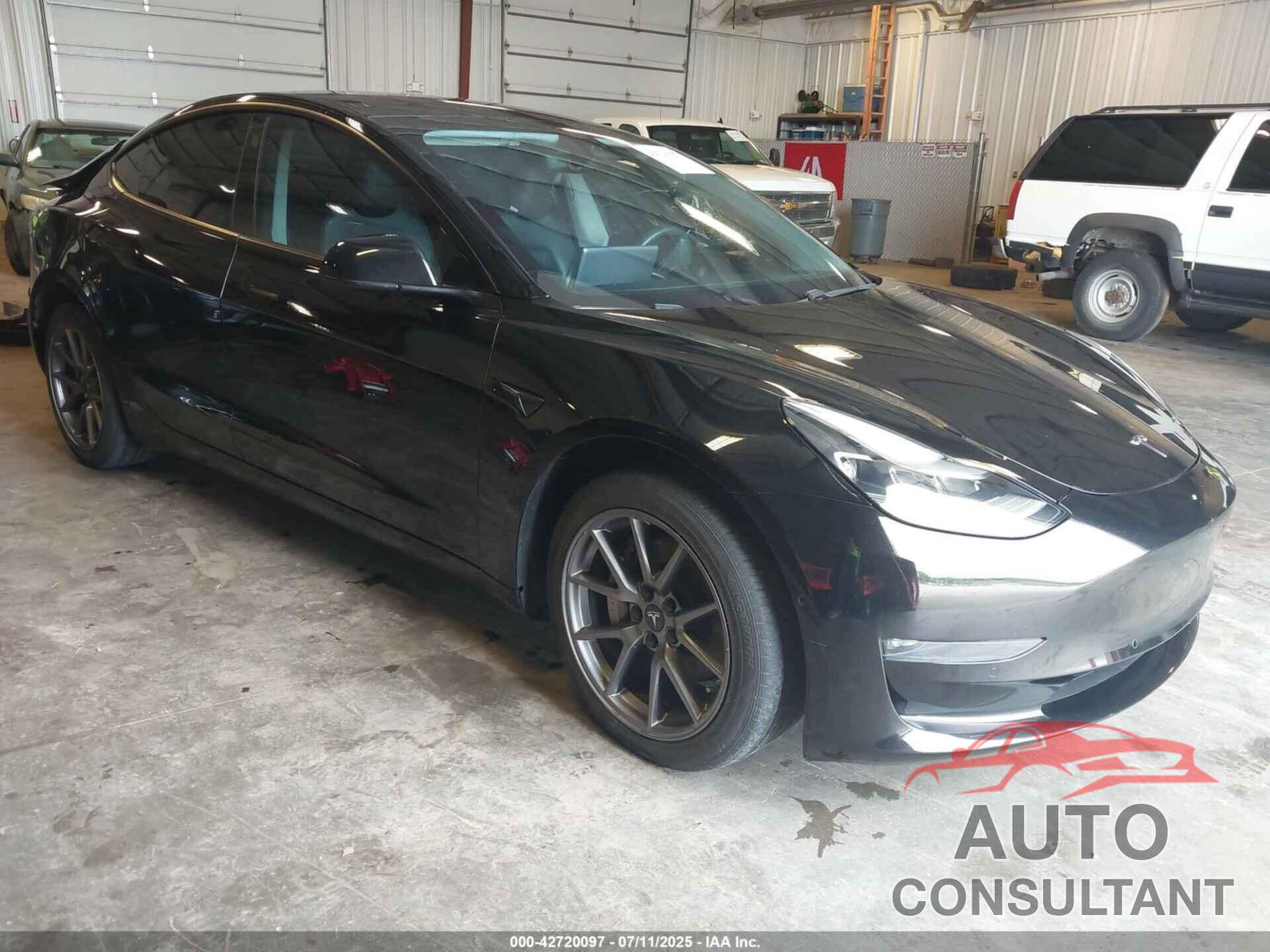 TESLA MODEL 3 2021 - 5YJ3E1EB7MF049525