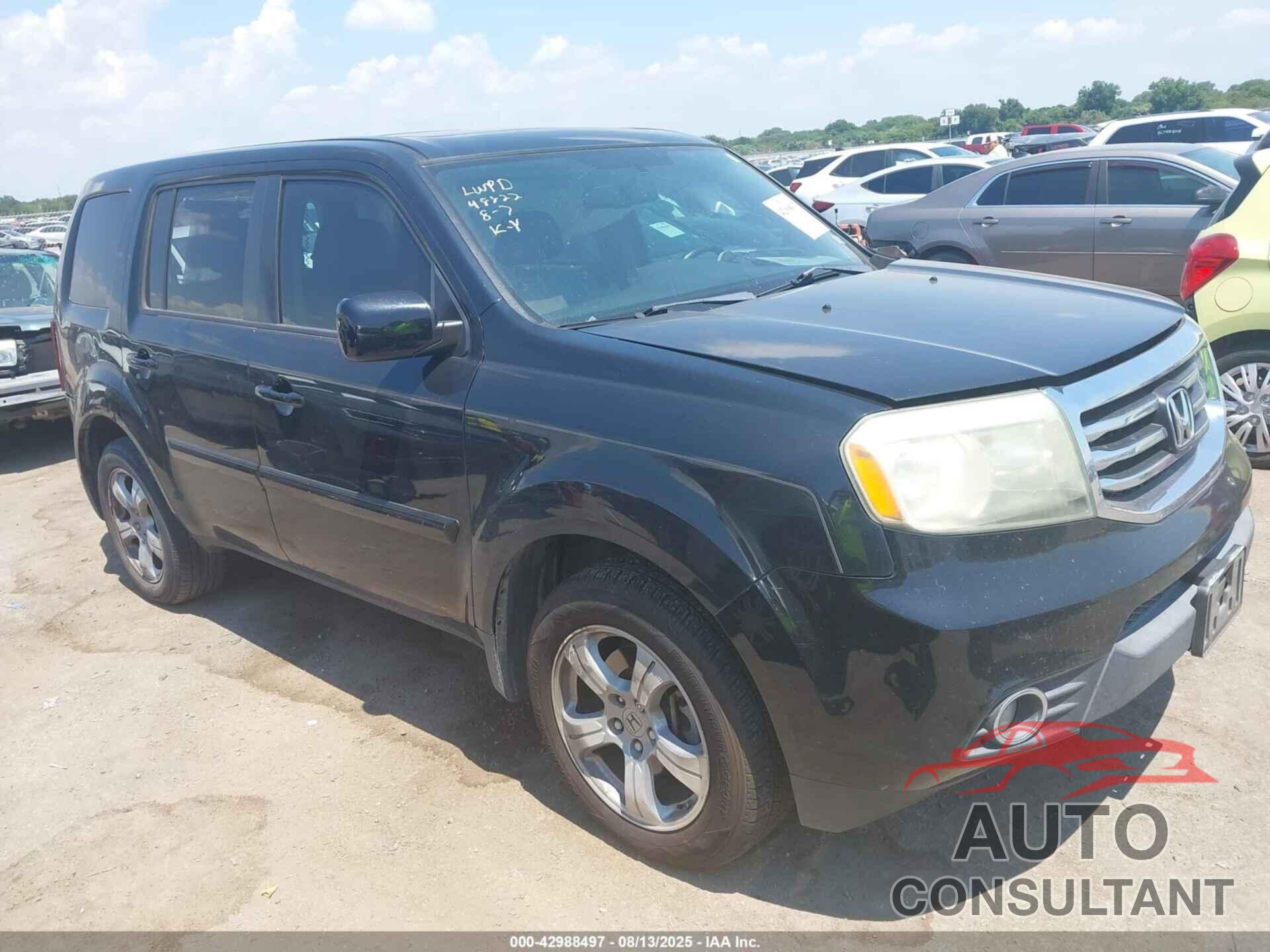 HONDA PILOT 2015 - 5FNYF3H50FB027101