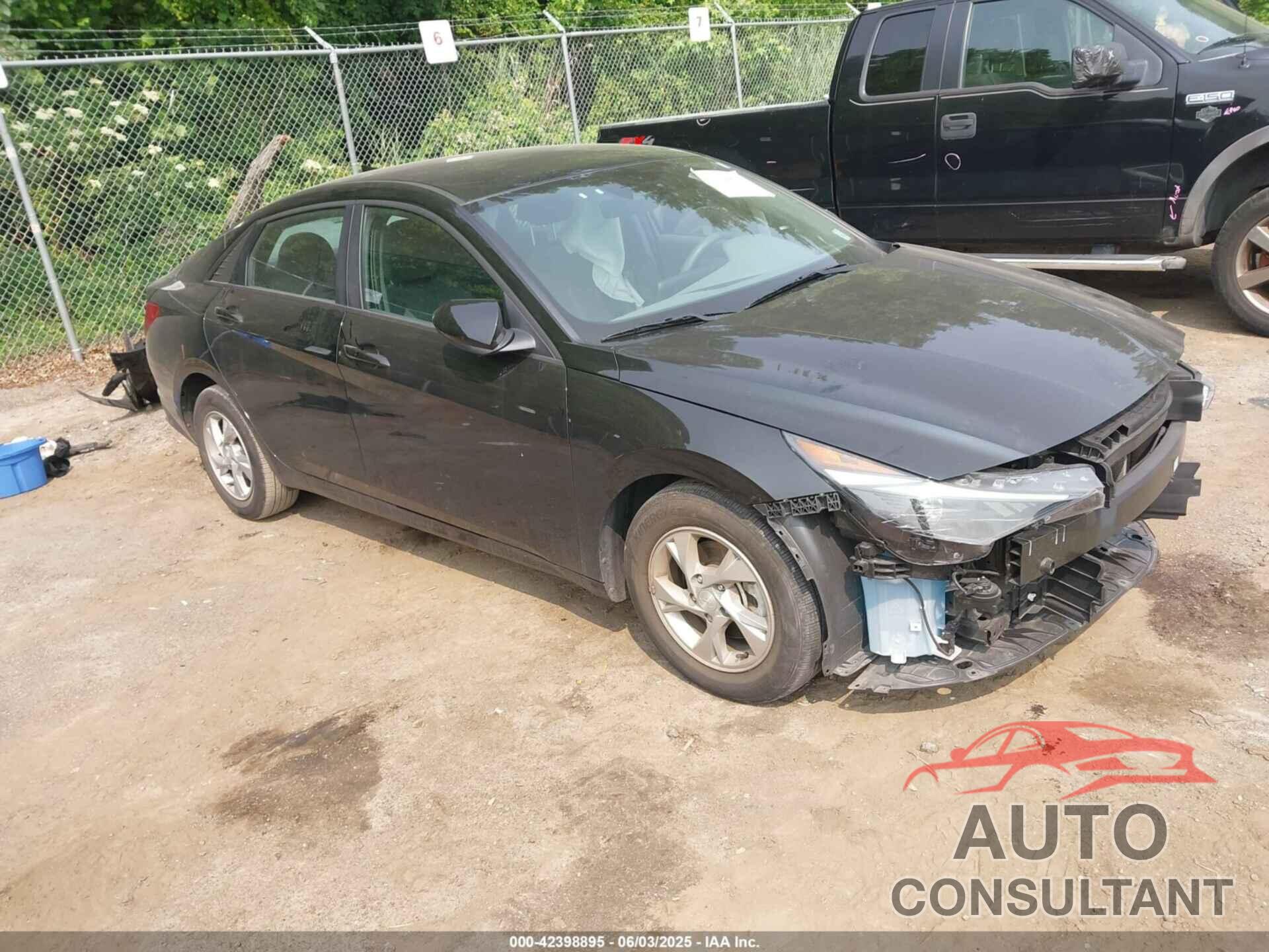 HYUNDAI ELANTRA 2023 - KMHLL4AG7PU555212