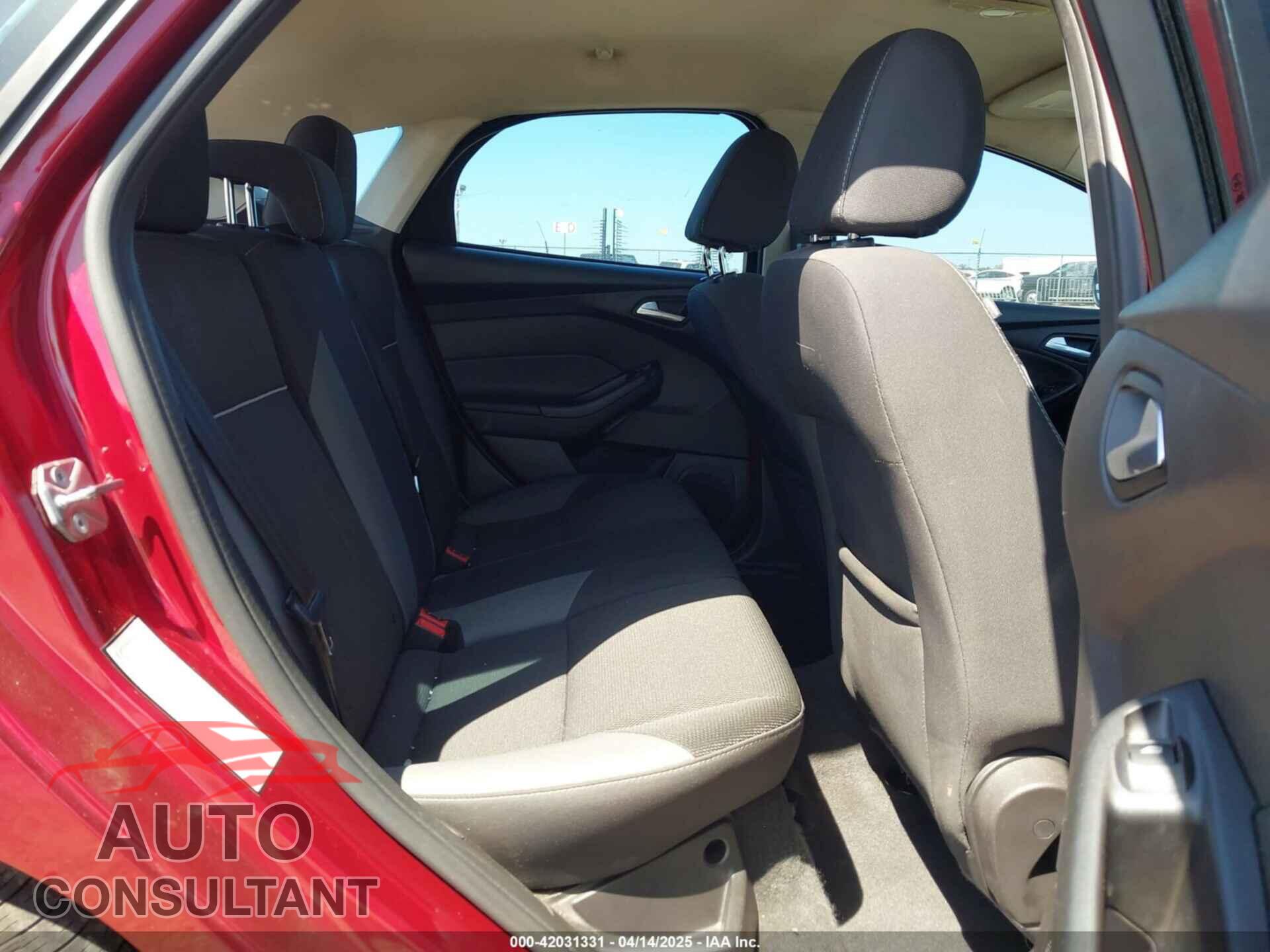 FORD FOCUS 2014 - 1FADP3K22EL307162