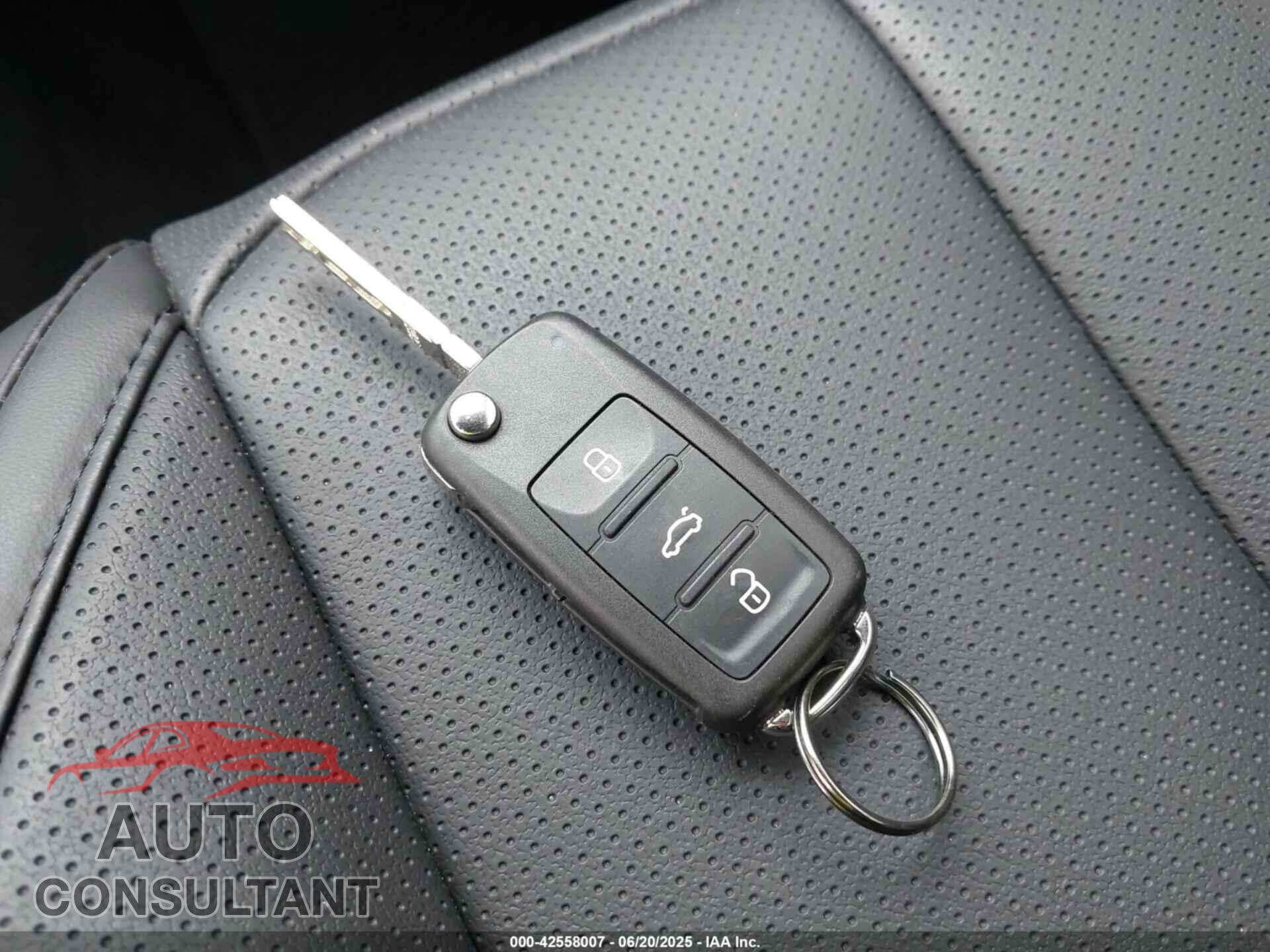 VOLKSWAGEN PASSAT 2014 - 1VWAT7A35EC044446