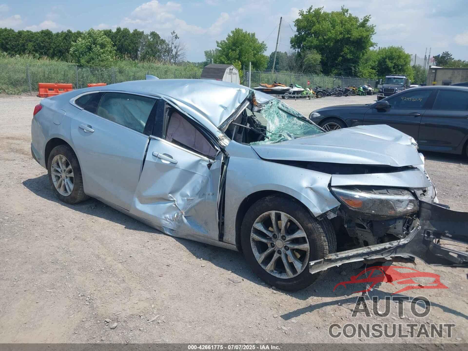 CHEVROLET MALIBU 2017 - 1G1ZE5ST3HF151333