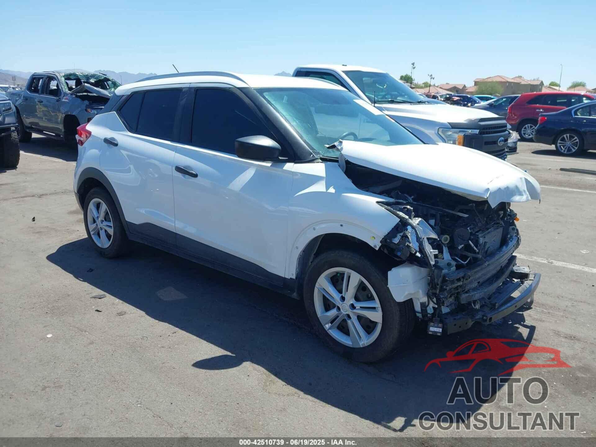 NISSAN KICKS 2018 - 3N1CP5CU8JL525223
