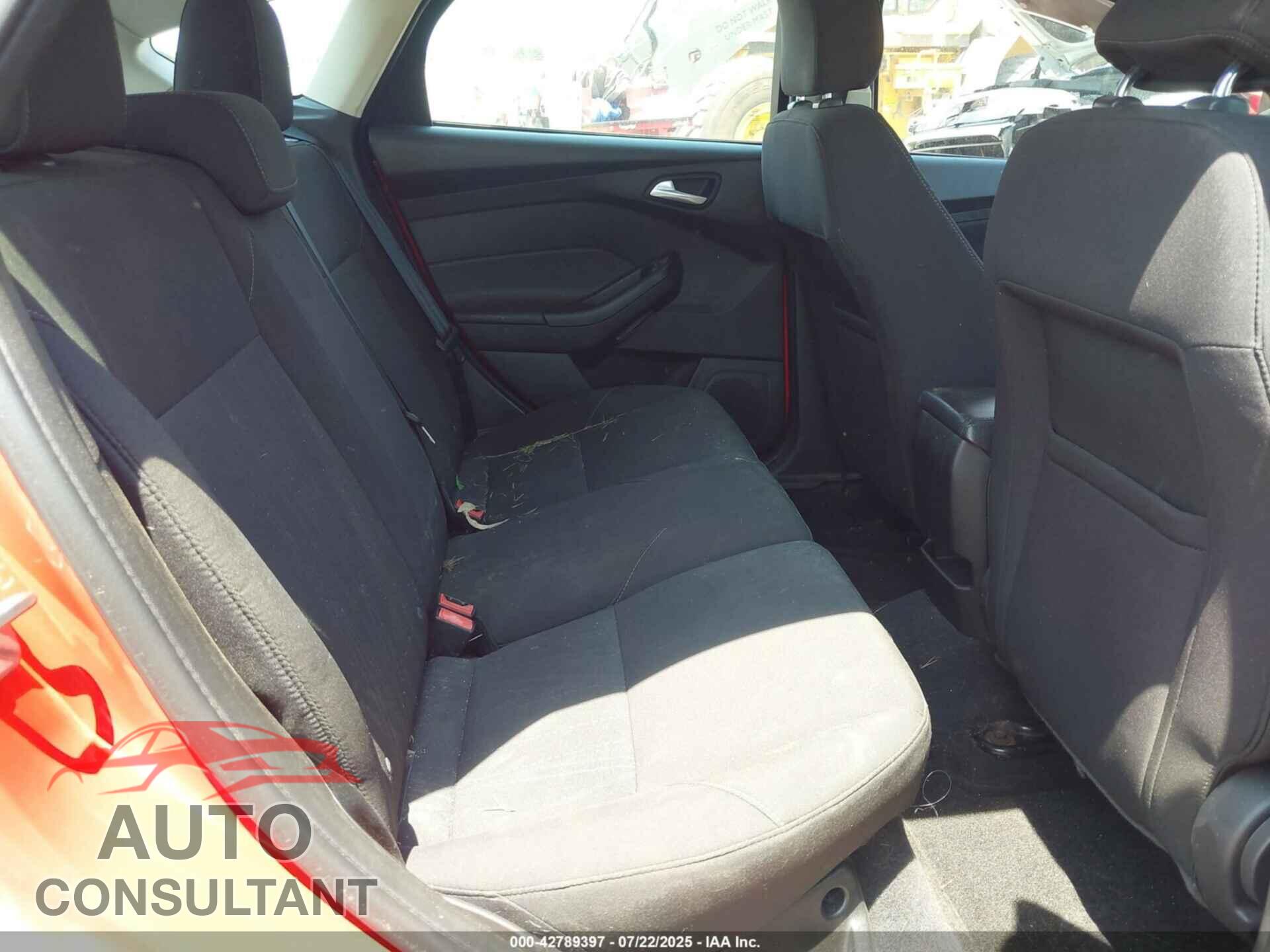 FORD FOCUS 2016 - 1FADP3KE2GL223985