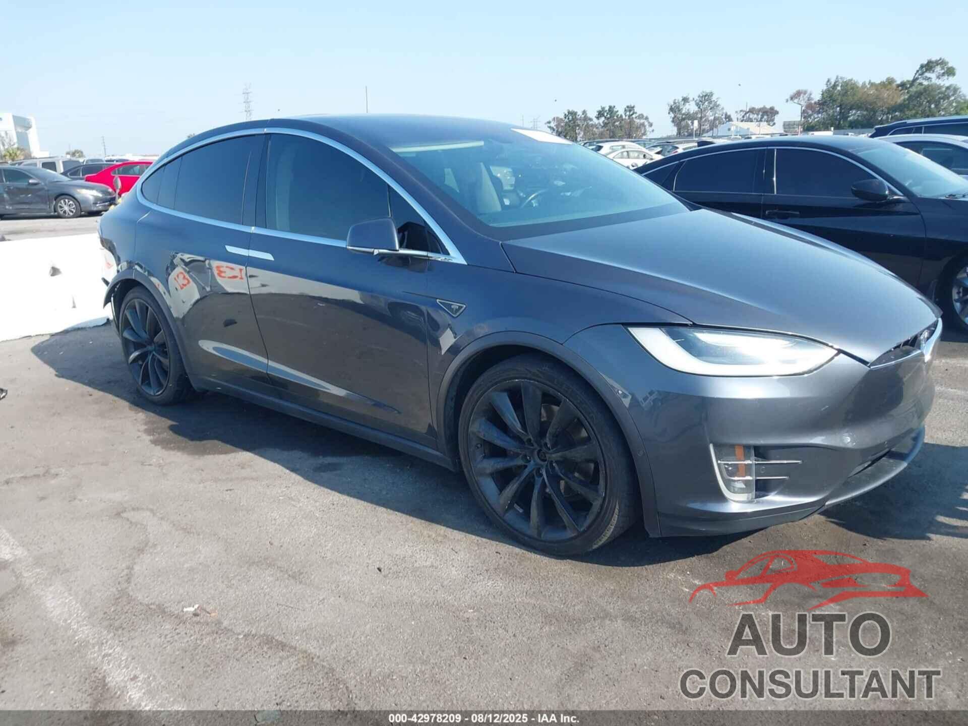 TESLA MODEL X 2016 - 5YJXCBE25GF006724