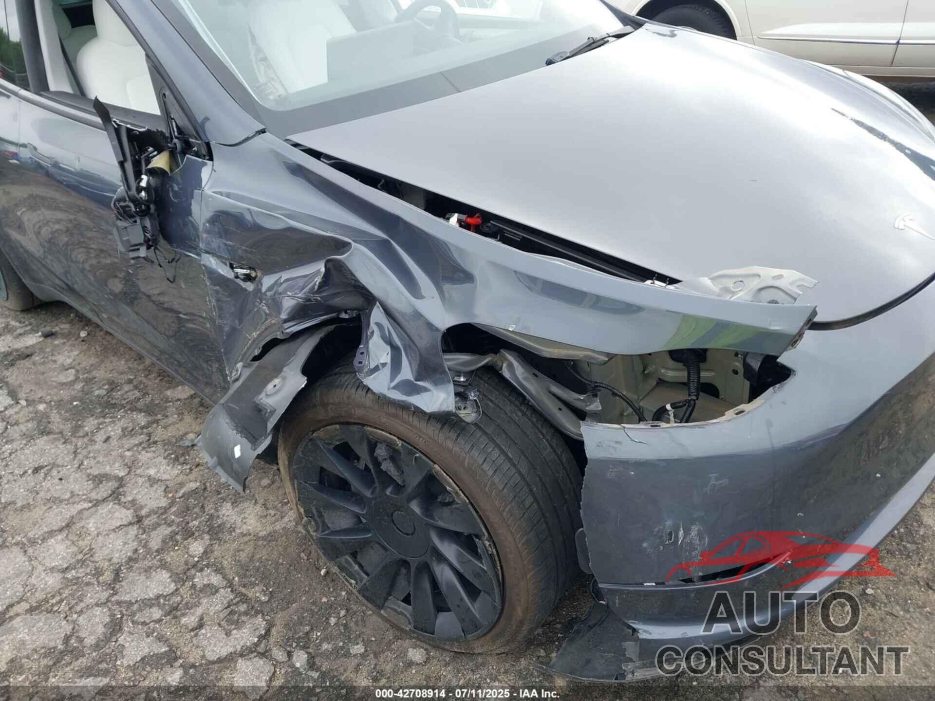 TESLA MODEL Y 2023 - 7SAYGDEE0PA125912