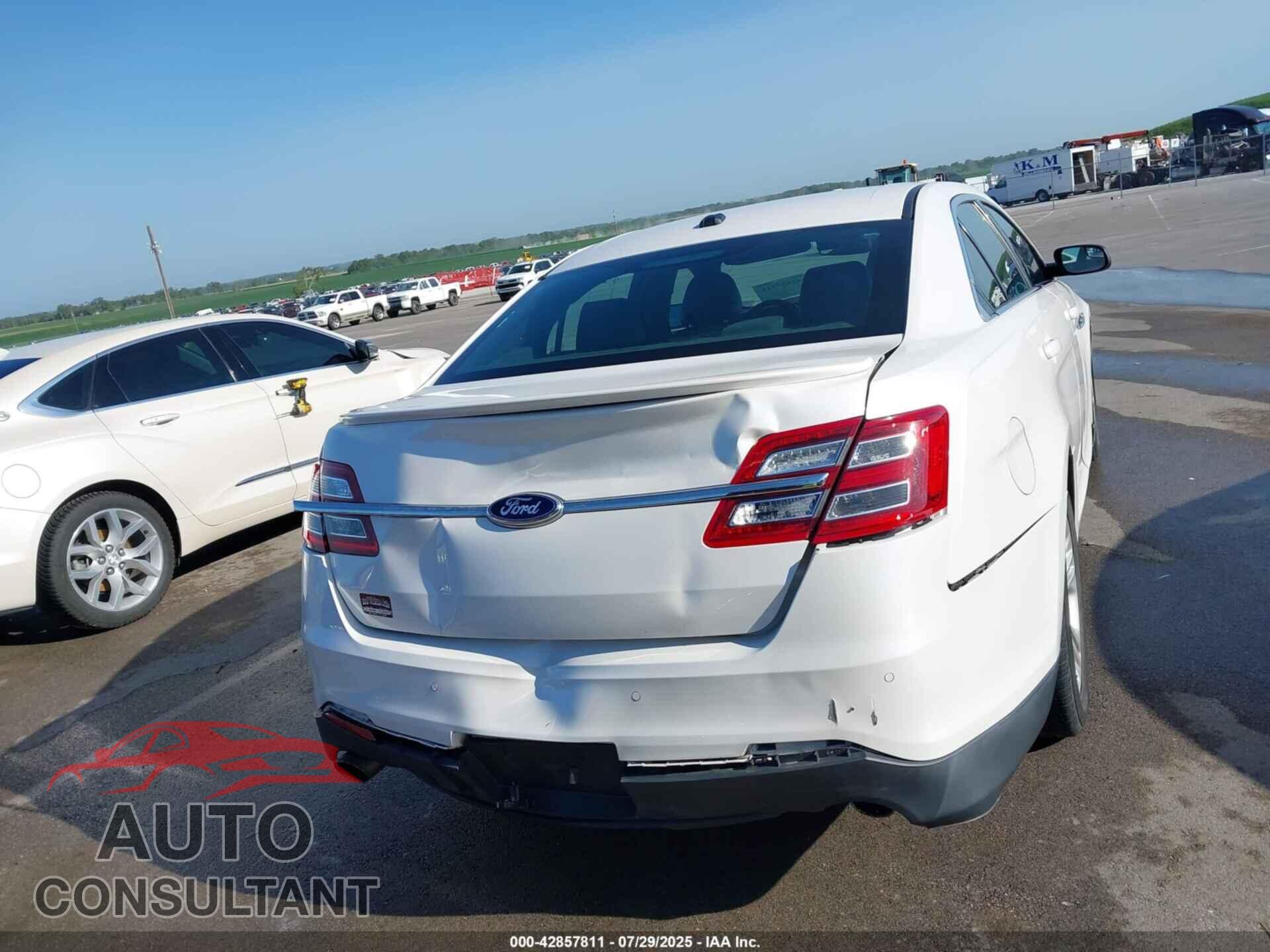 FORD TAURUS 2013 - 1FAHP2E92DG214928