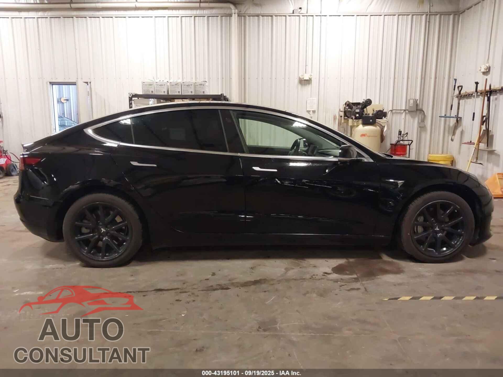 TESLA MODEL 3 2019 - 5YJ3E1EB8KF432452