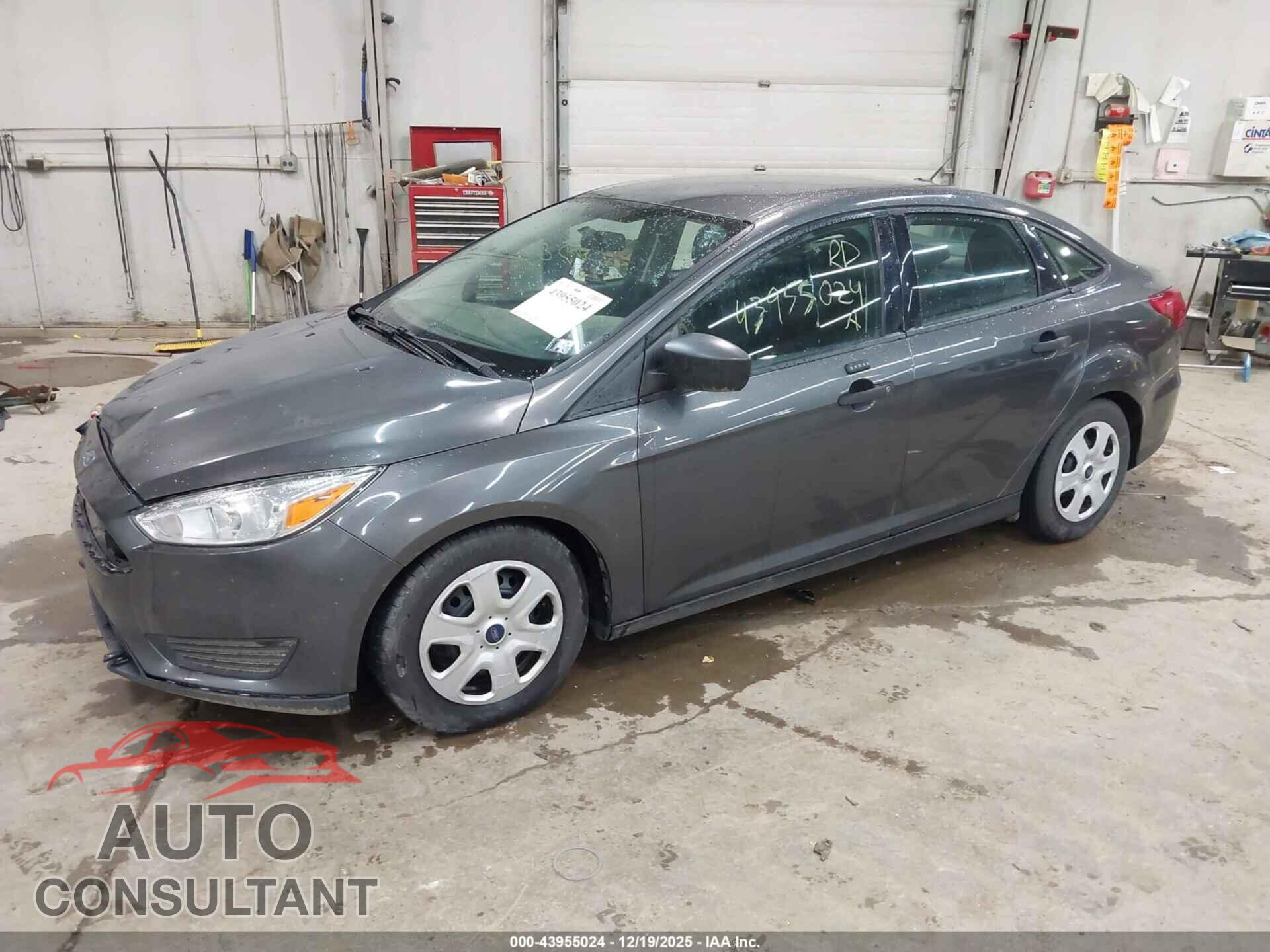 FORD FOCUS 2016 - 1FADP3E2XGL235755