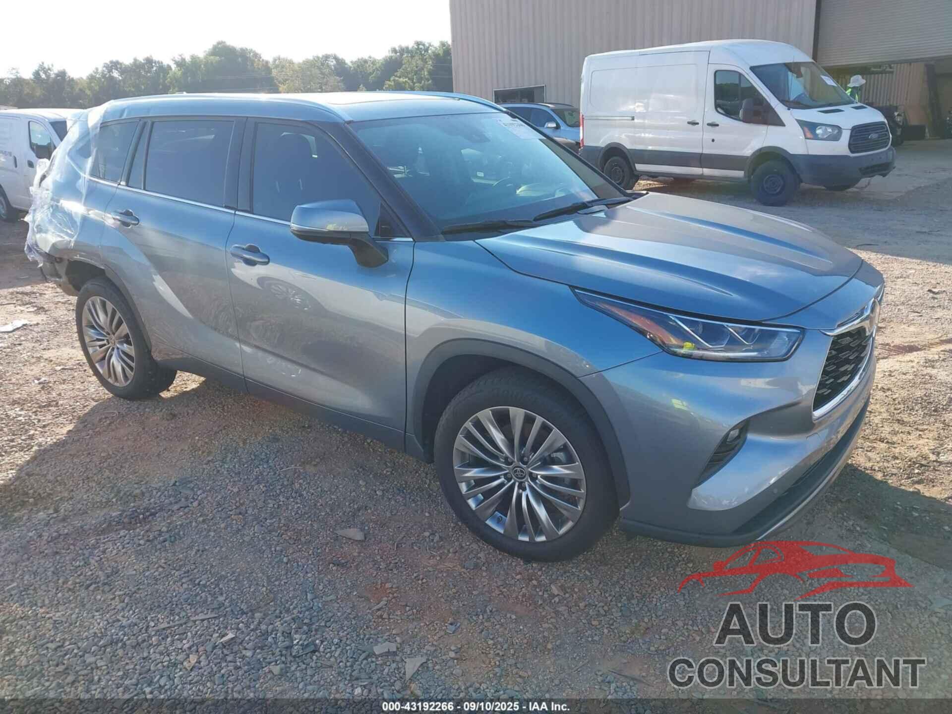 TOYOTA HIGHLANDER 2022 - 5TDFZRAH9NS104497