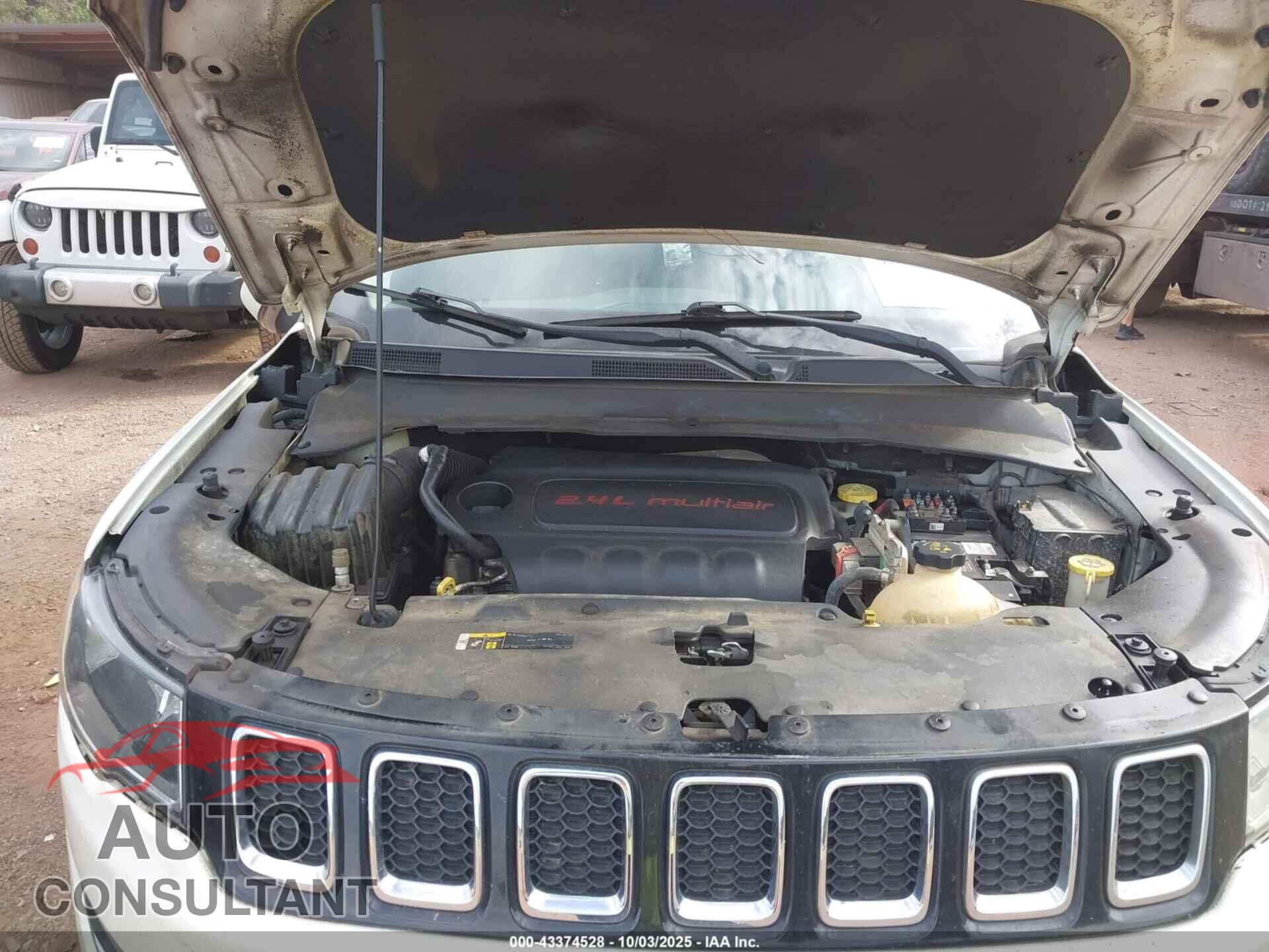 JEEP COMPASS 2018 - 3C4NJDCB9JT330702