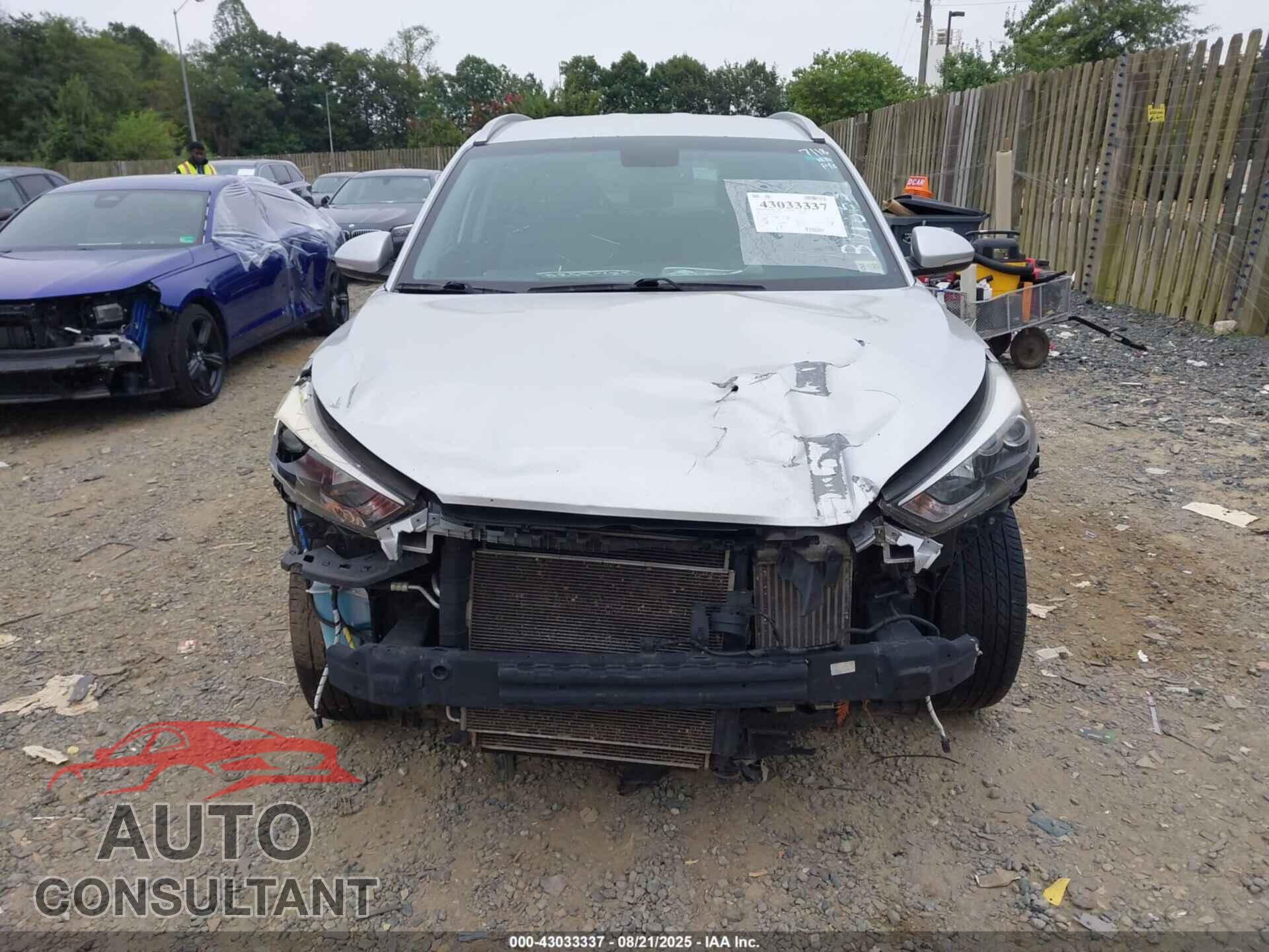 HYUNDAI TUCSON 2017 - KM8J33A28HU371663