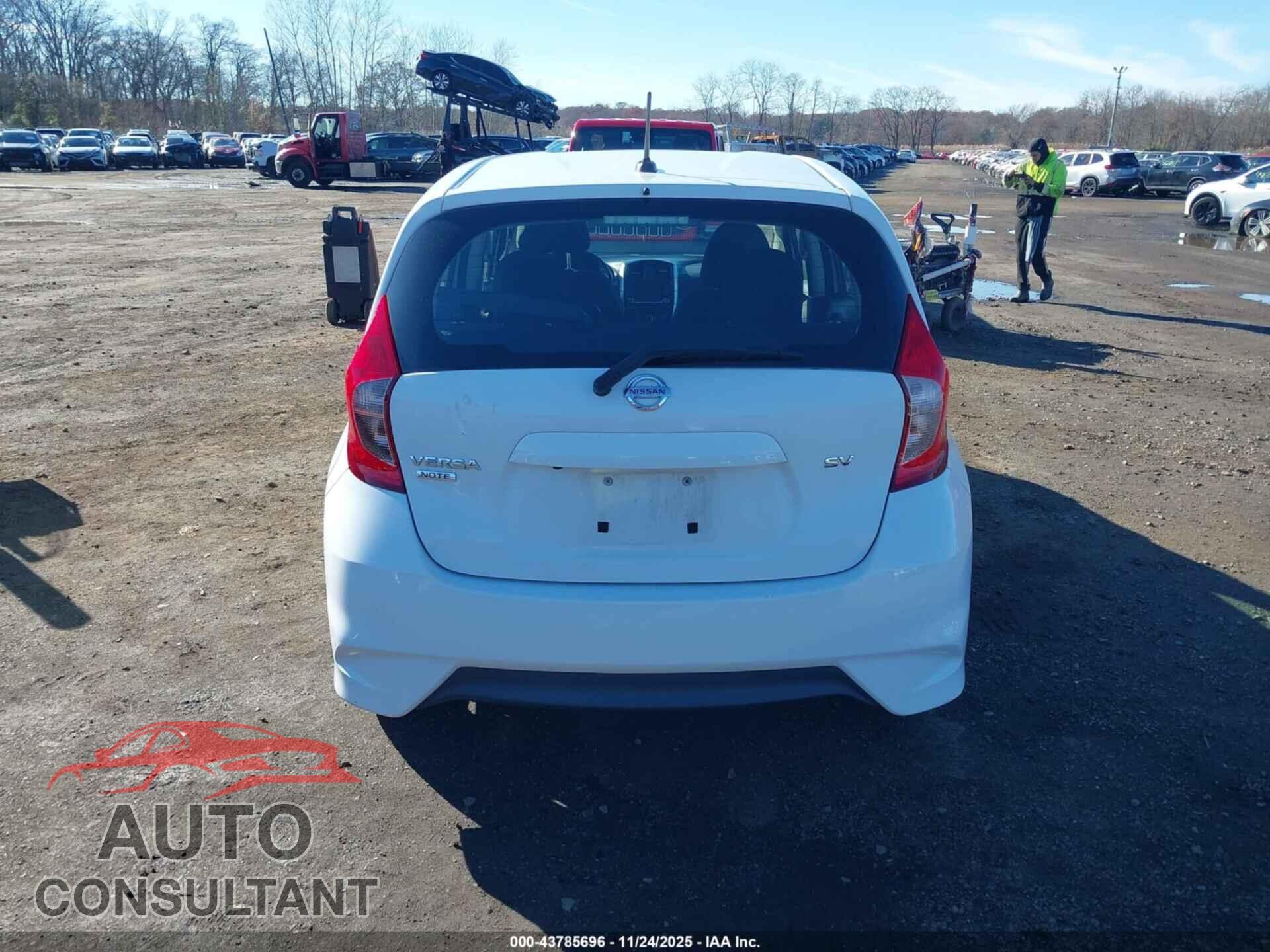 NISSAN VERSA NOTE 2017 - 3N1CE2CP3HL381623