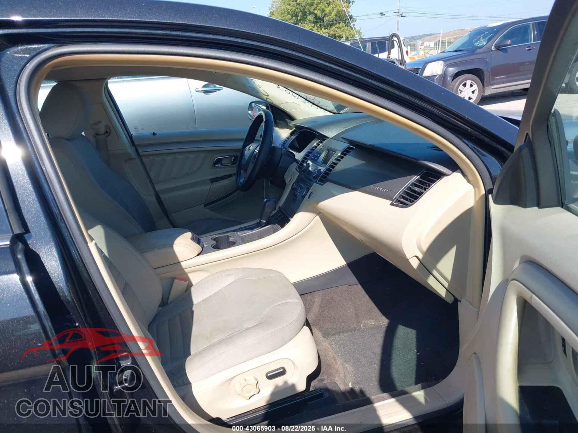 FORD TAURUS 2015 - 1FAHP2D88FG110648