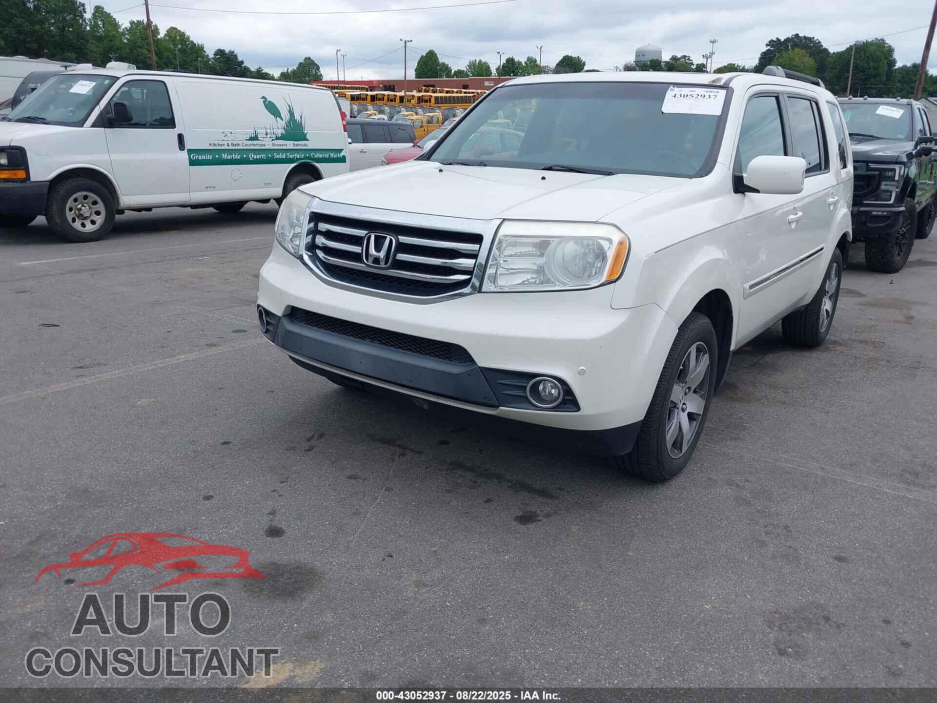 HONDA PILOT 2015 - 5FNYF3H94FB022728