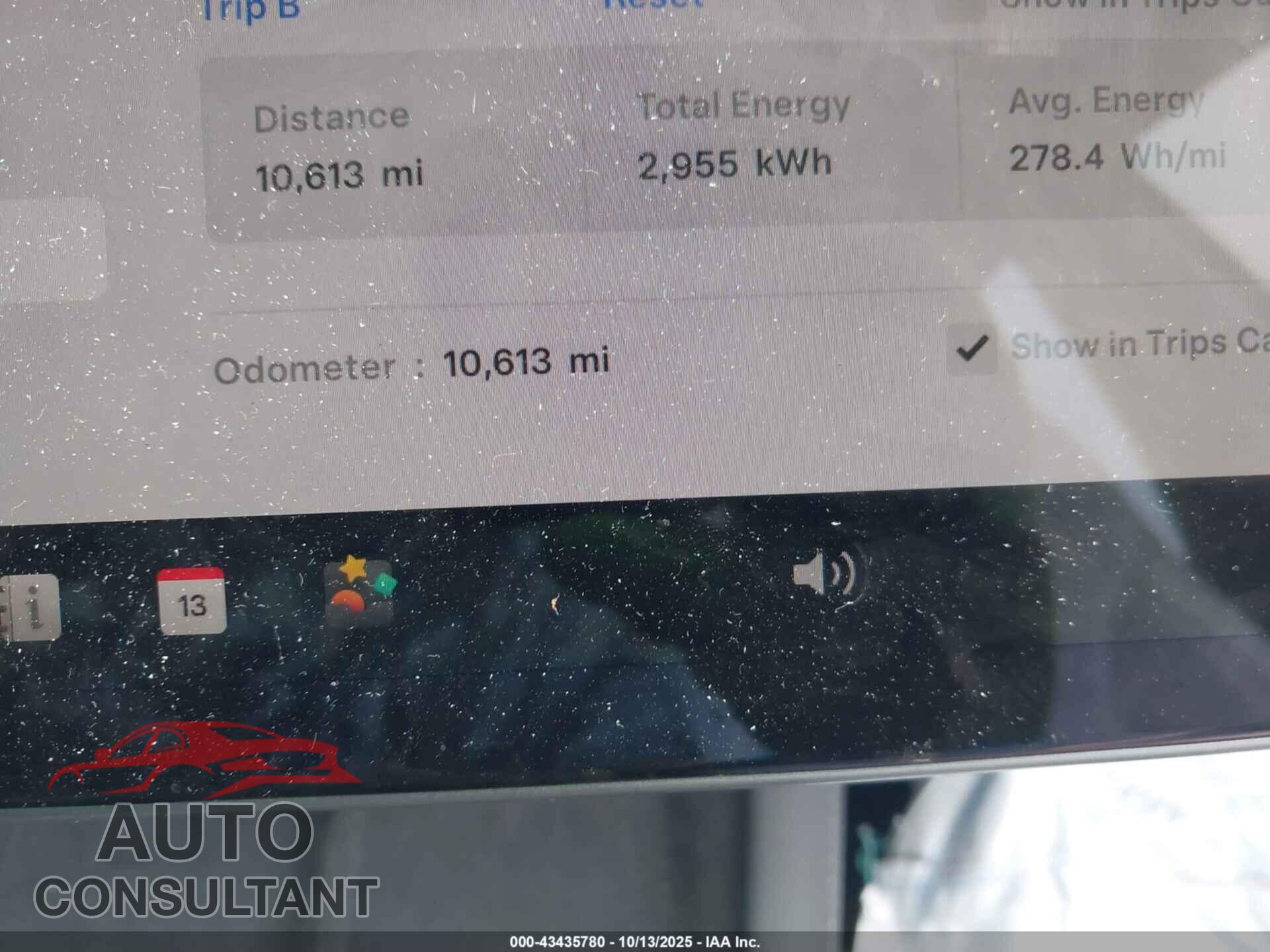 TESLA MODEL 3 2025 - 5YJ3E1EA1SF031705