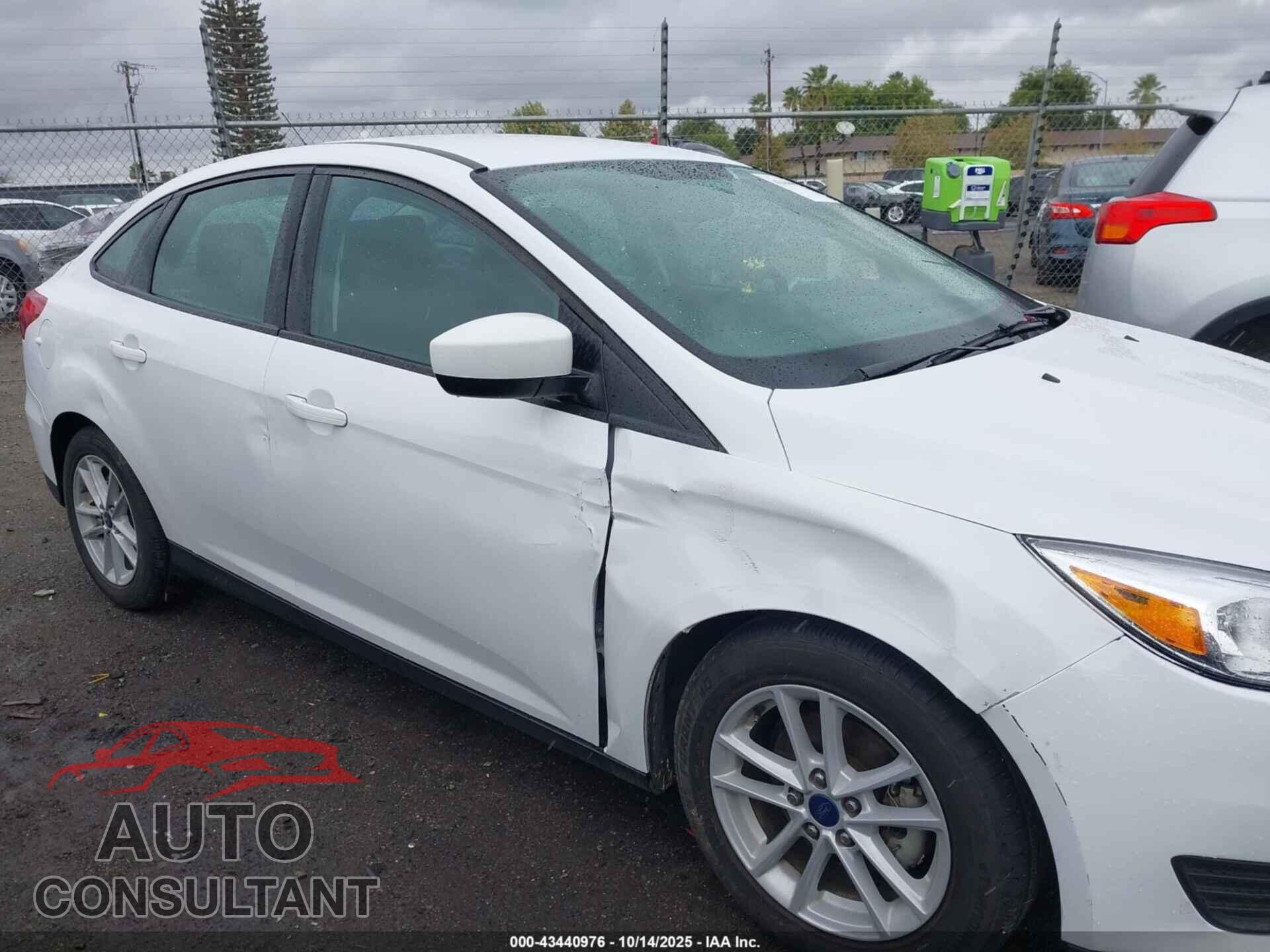 FORD FOCUS 2018 - 1FADP3FE3JL282965