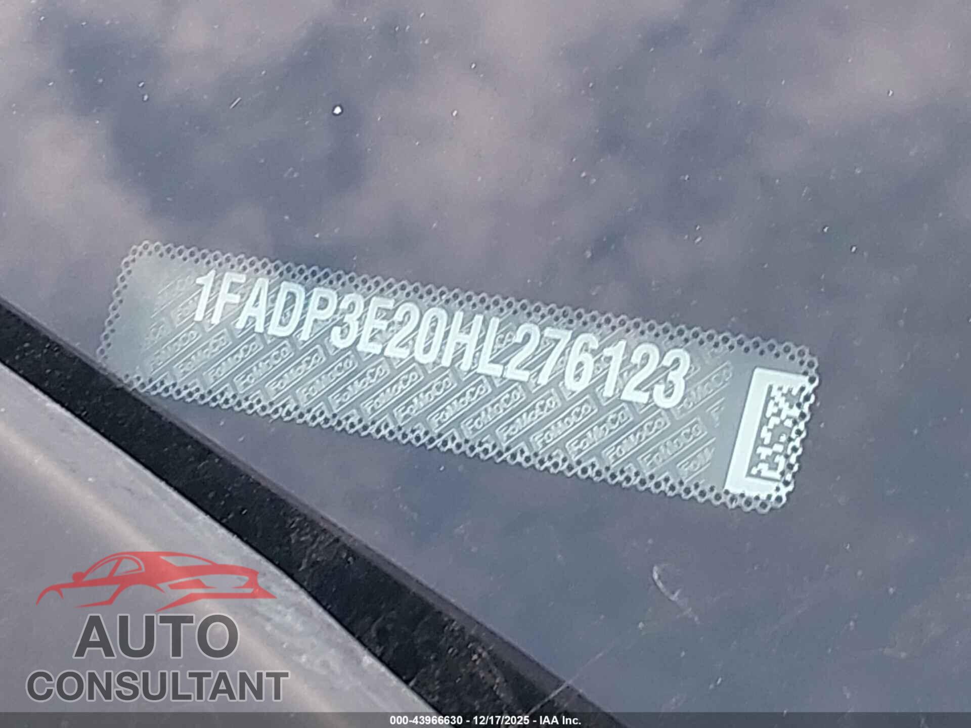 FORD FOCUS 2017 - 1FADP3E20HL276123
