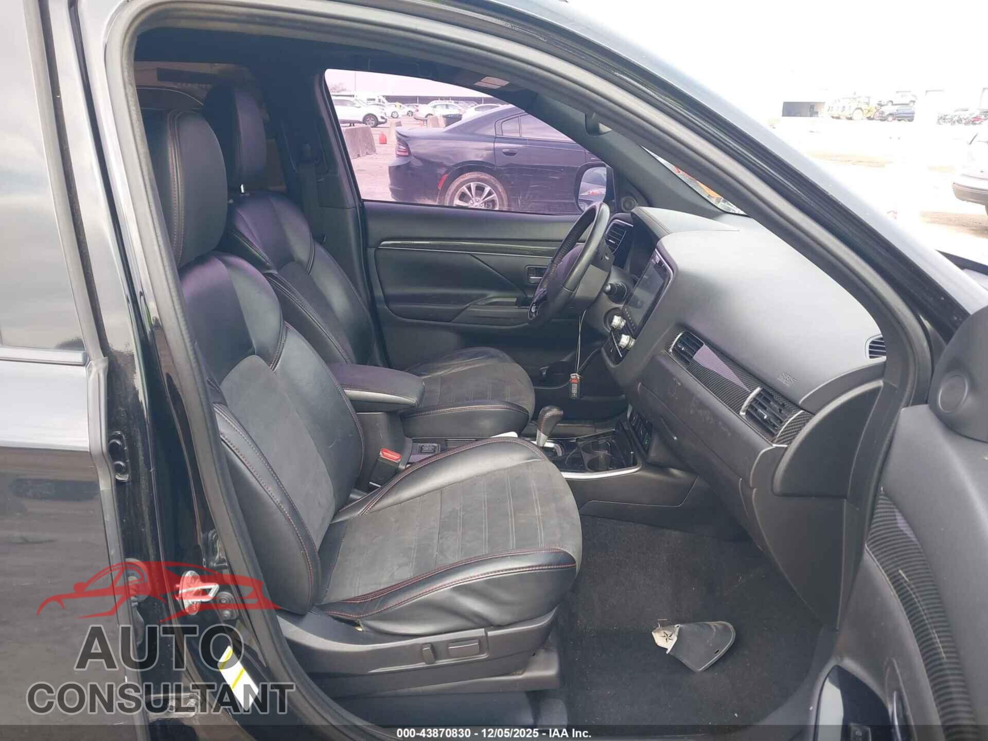 MITSUBISHI OUTLANDER 2020 - JA4AD3A34LZ032138