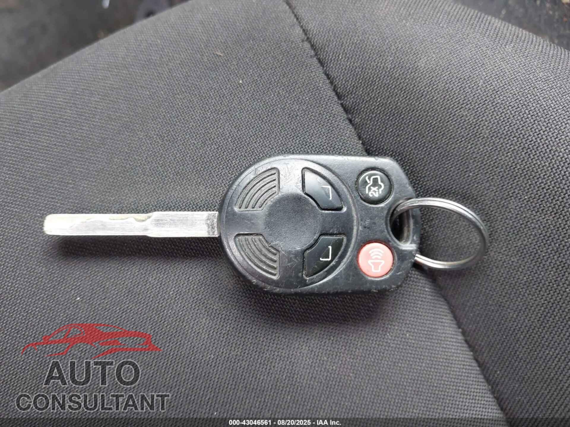 FORD FOCUS 2015 - 1FADP3K29FL383205