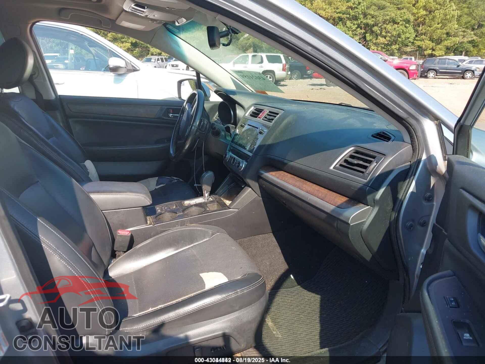SUBARU OUTBACK 2015 - 4S4BSBLC2F3203558