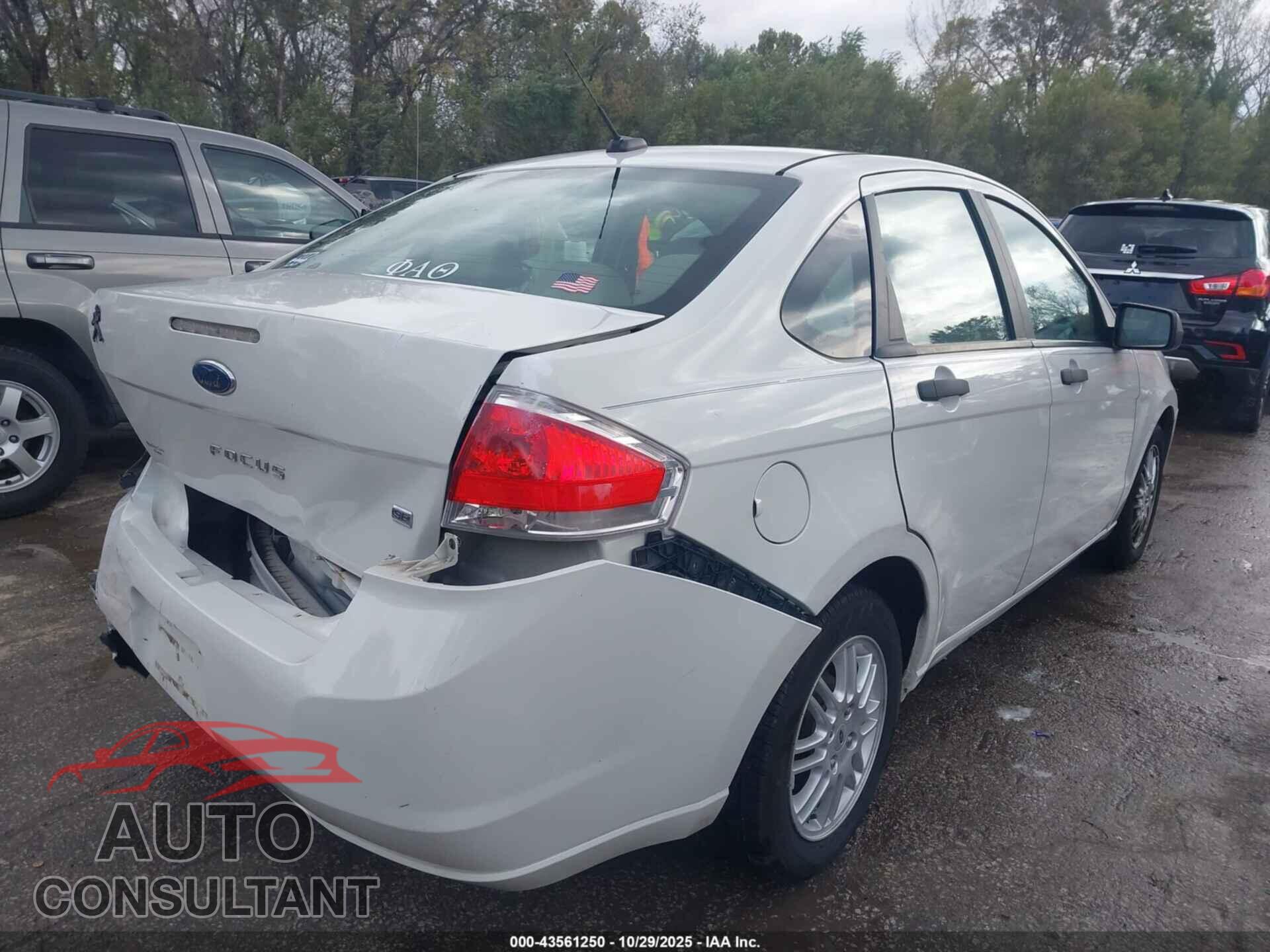 FORD FOCUS 2011 - 1FAHP3FN3BW182592