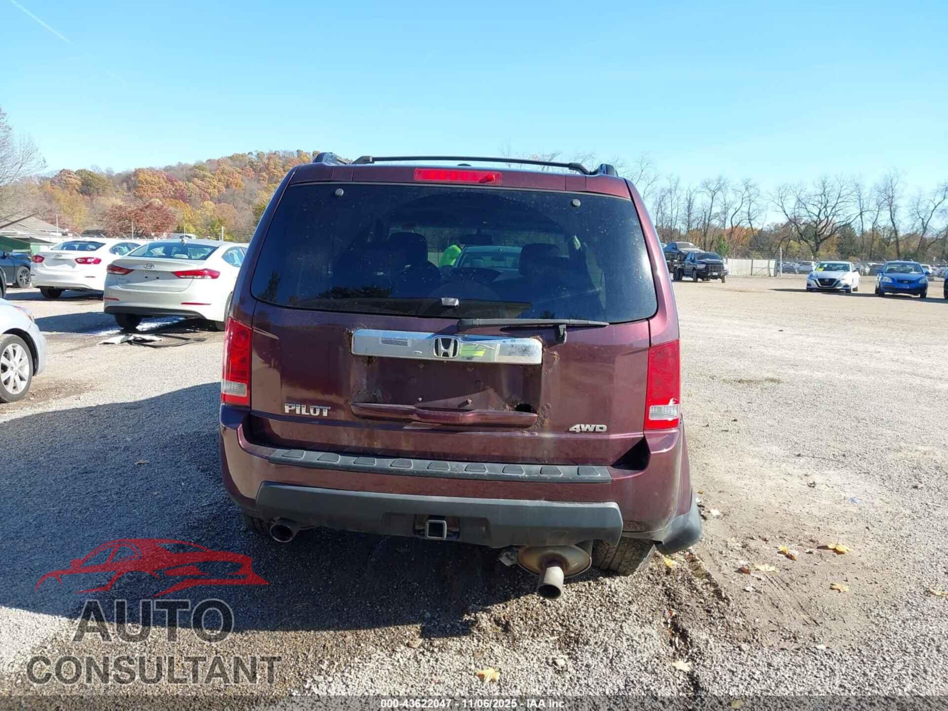 HONDA PILOT 2011 - 5FNYF4H65BB024896