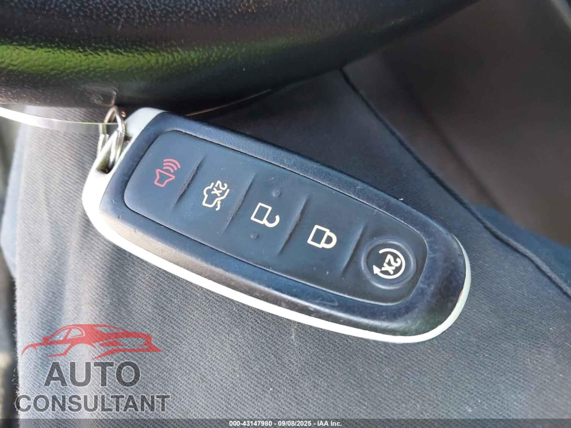 FORD TAURUS 2014 - 1FAHP2F85EG102776