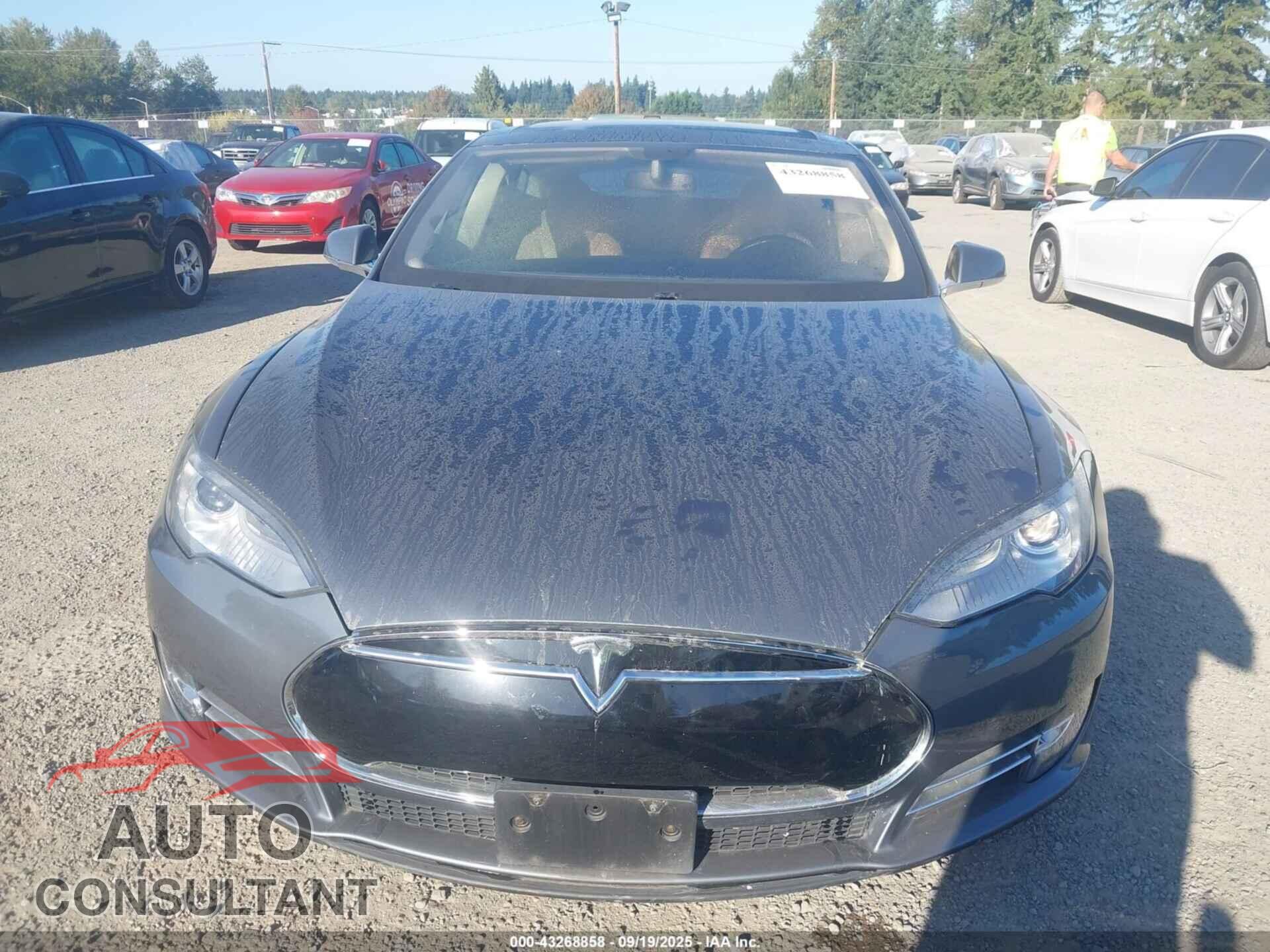 TESLA MODEL S 2013 - 5YJSA1CN7DFP15593